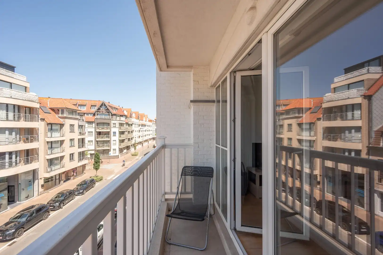 Ruim en instapklaar appartement met drie slaapkamers, centraal gelegen in Knokke. foto 7