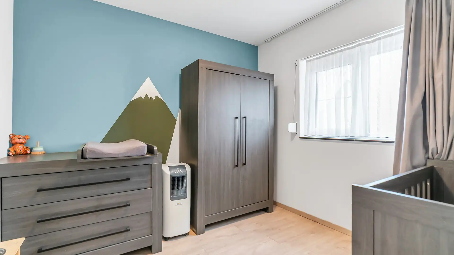 INSTAPKLARE ENERGIEZUINIGE GEZINSWONING MET 3 SLPKS EN ZONNEPANELEN TE KOOP IN MAASMECHELEN foto 12