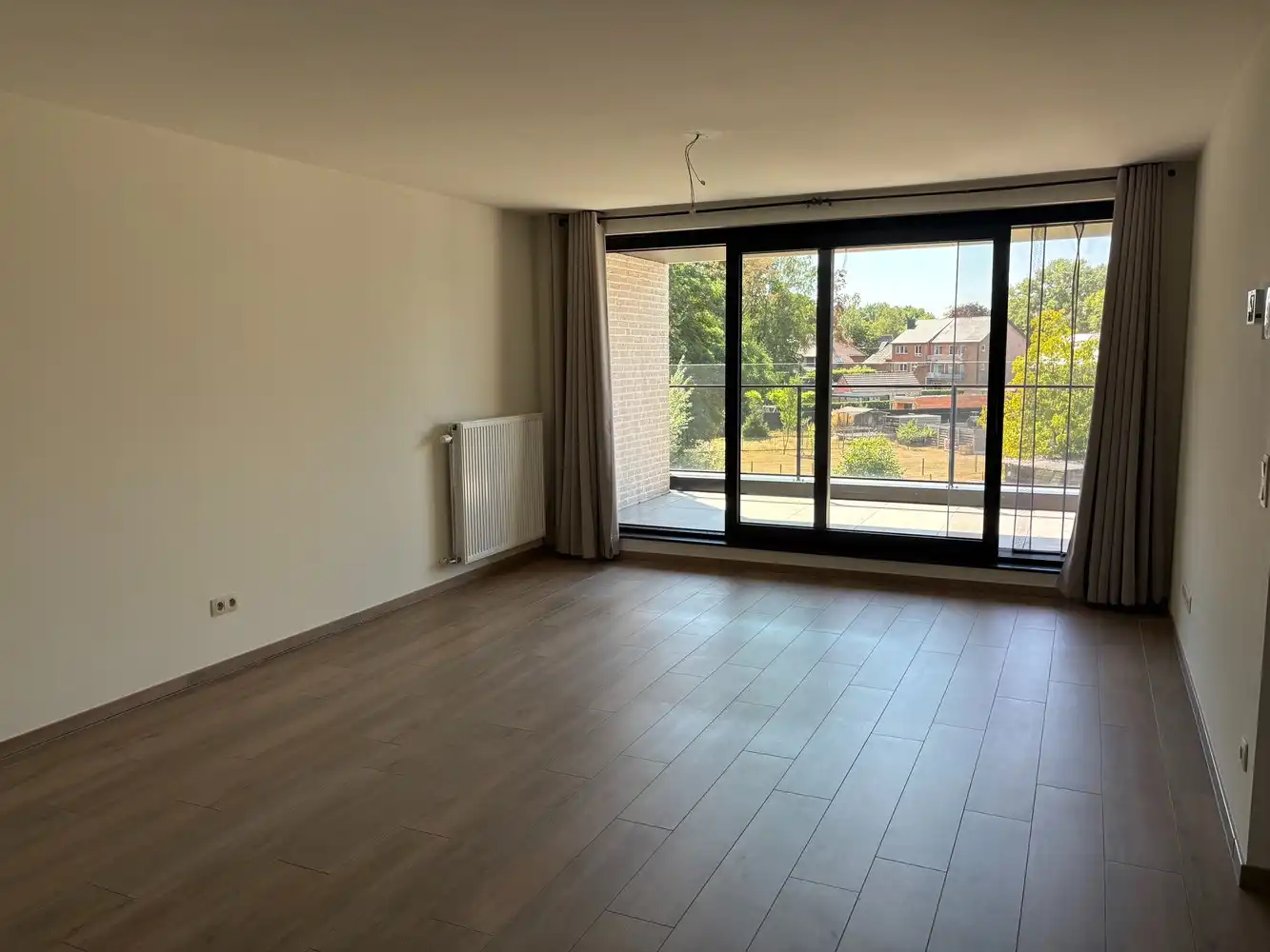 Mooi recent appartement met 2 slk, terras en ondergrondse parking met berging foto 7