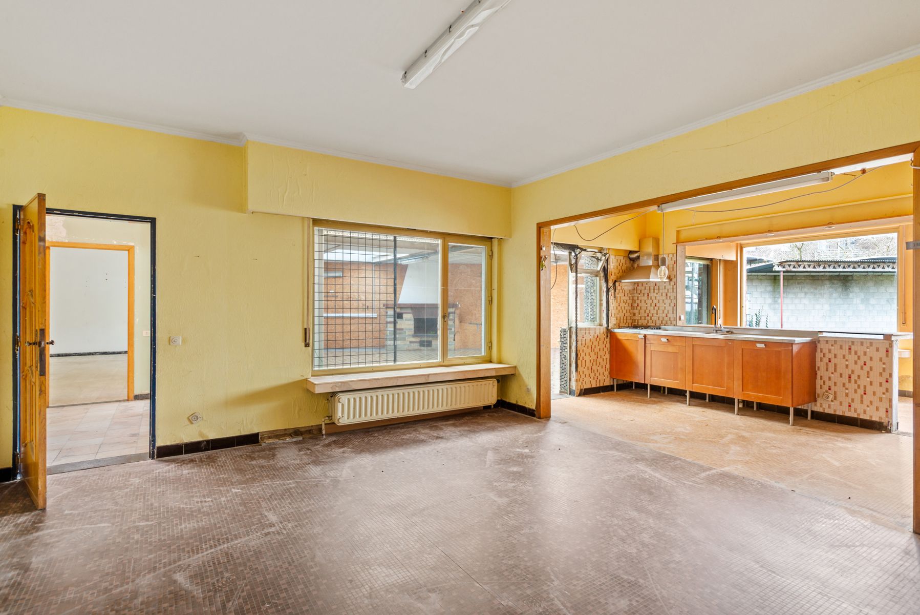 Veelzijdig commercieel pand met woongedeelte foto 12