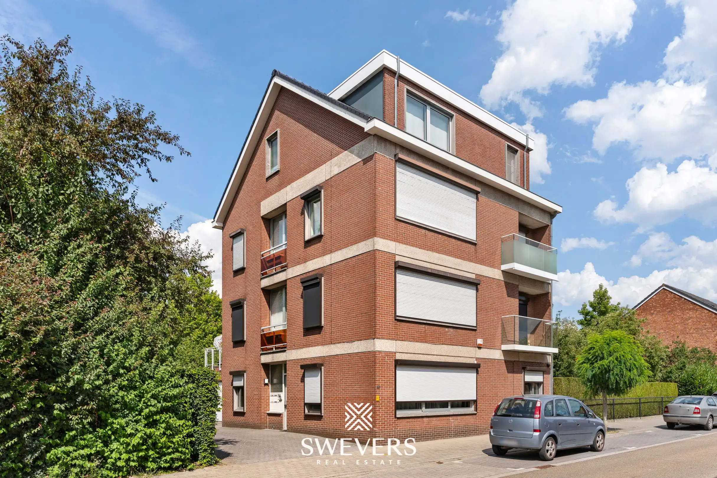 Instapklaar appartement met 2 slaapkamers en carport in Hasselt foto 29