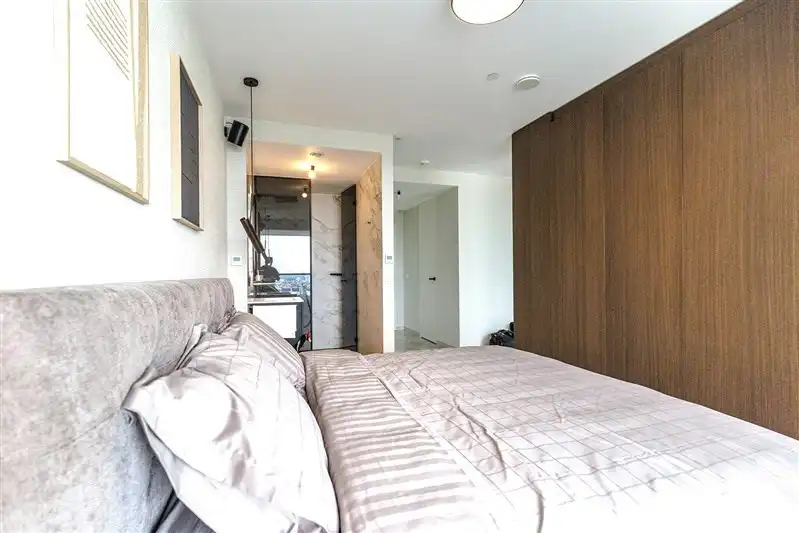 Exclusief gemeubeld 1- slaapkamerappartement in Antwerp Tower foto 12