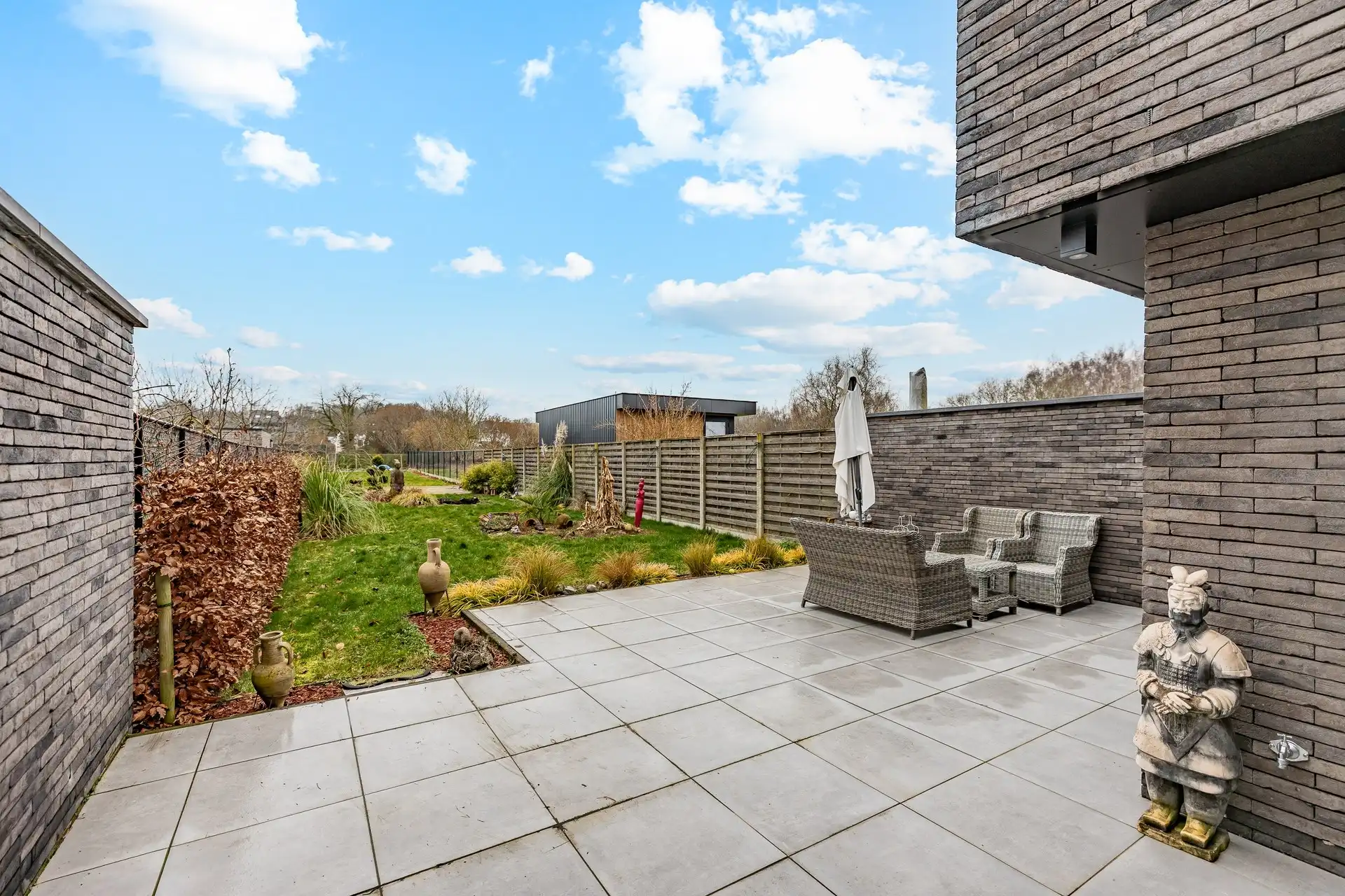 Ruime energiezuinige woning (2022) met 5 slaapkamers en zonnige tuin foto 24