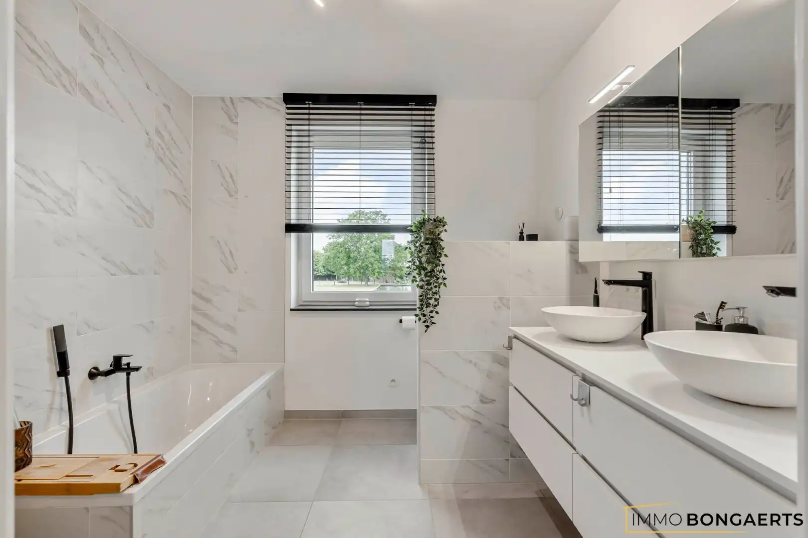 Recente gezinswoning met 3 slaapkamers  foto 23