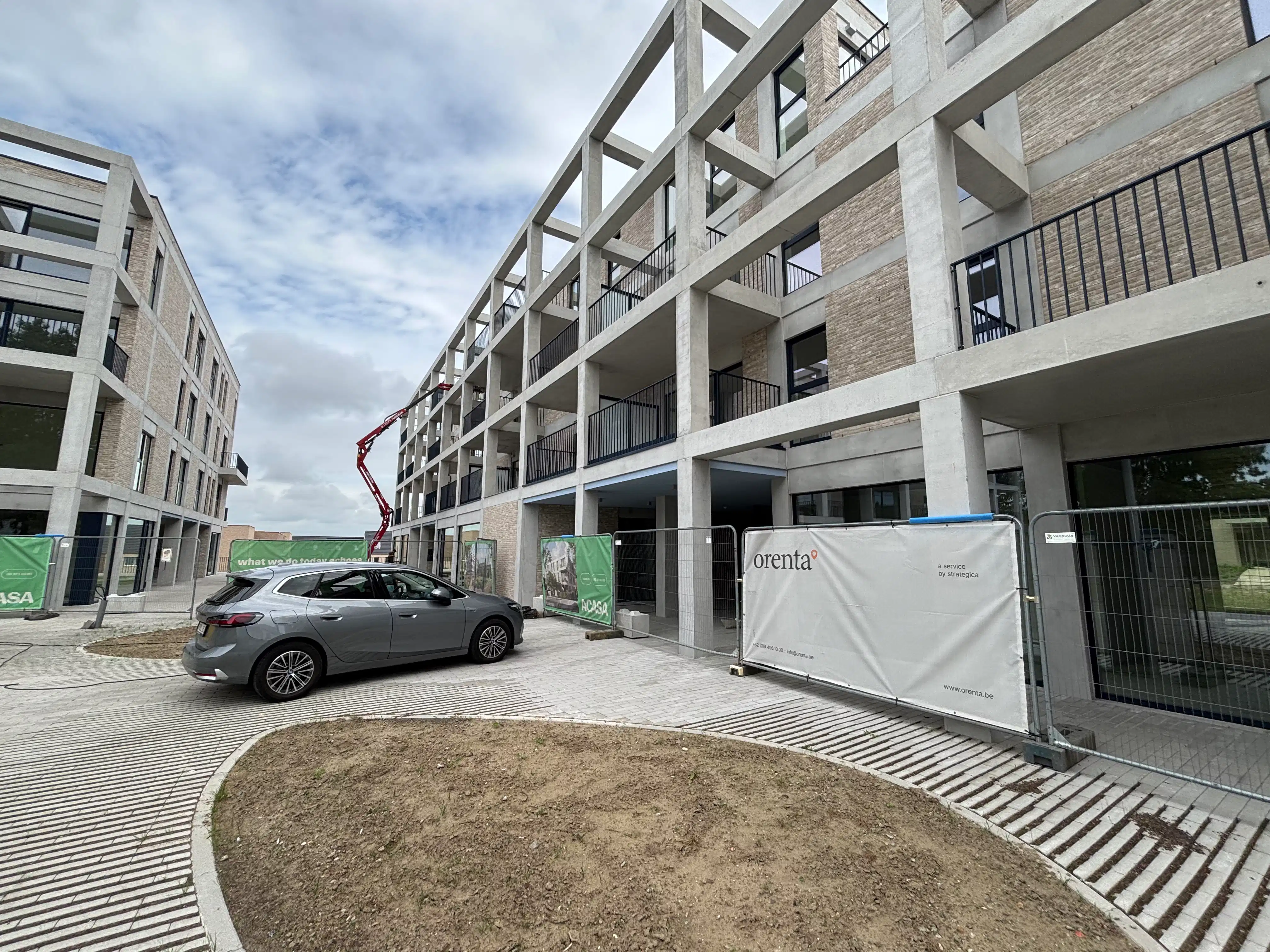 Nieuwbouw 2-slaapkamerappartement met terras foto {{pictureIndex}}