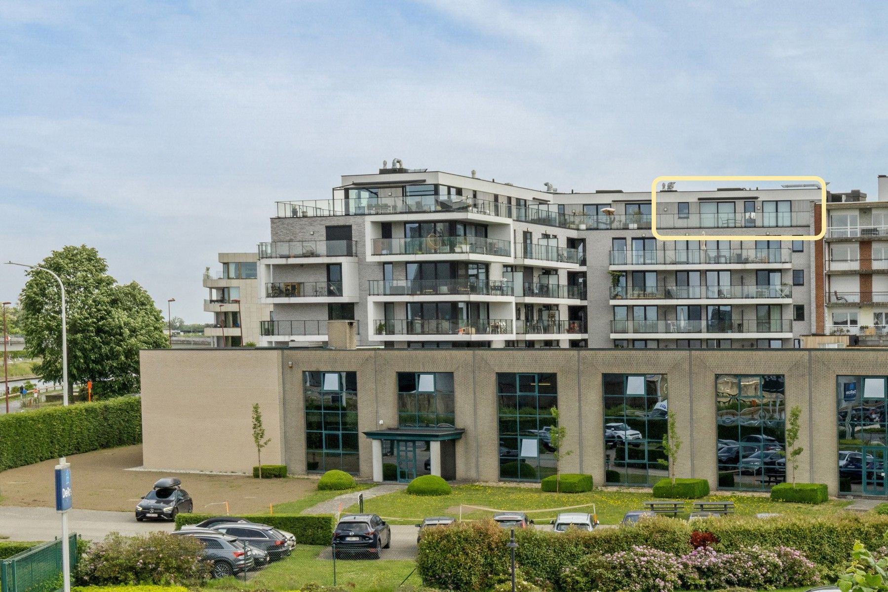 Luxe penthouse met XXL terrassen in centrum Deinze foto 25