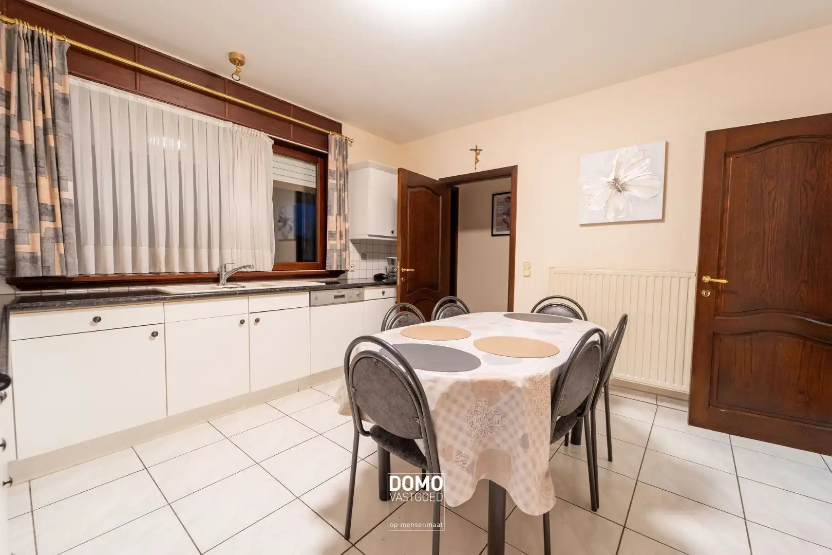 Instapklare en goed onderhouden gezinswoning te koop - EPC: D - Bewoonbare oppervlakte: 208m² foto 7