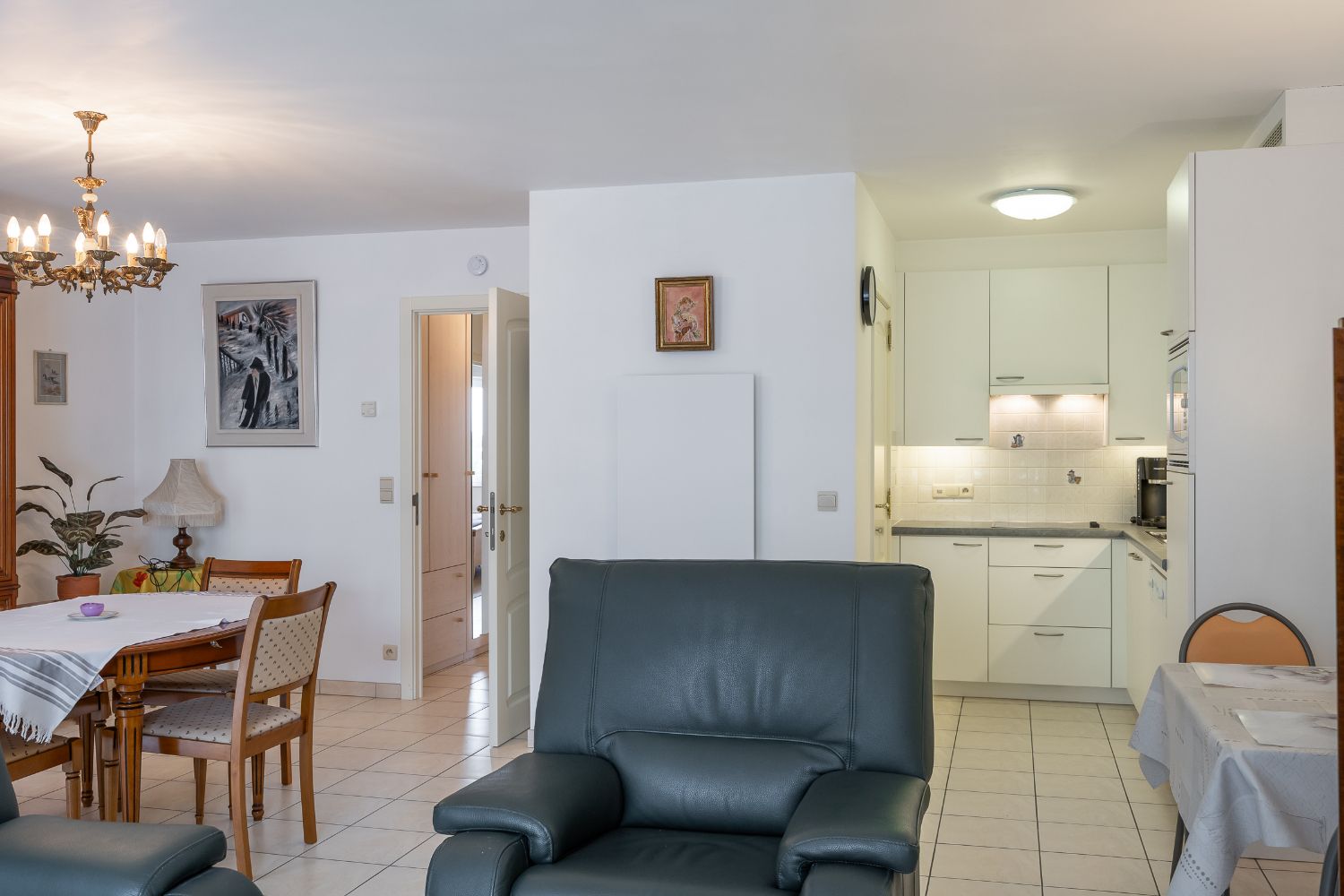 Instapklaar 2 slaapkamer appartement in het centrum foto 10