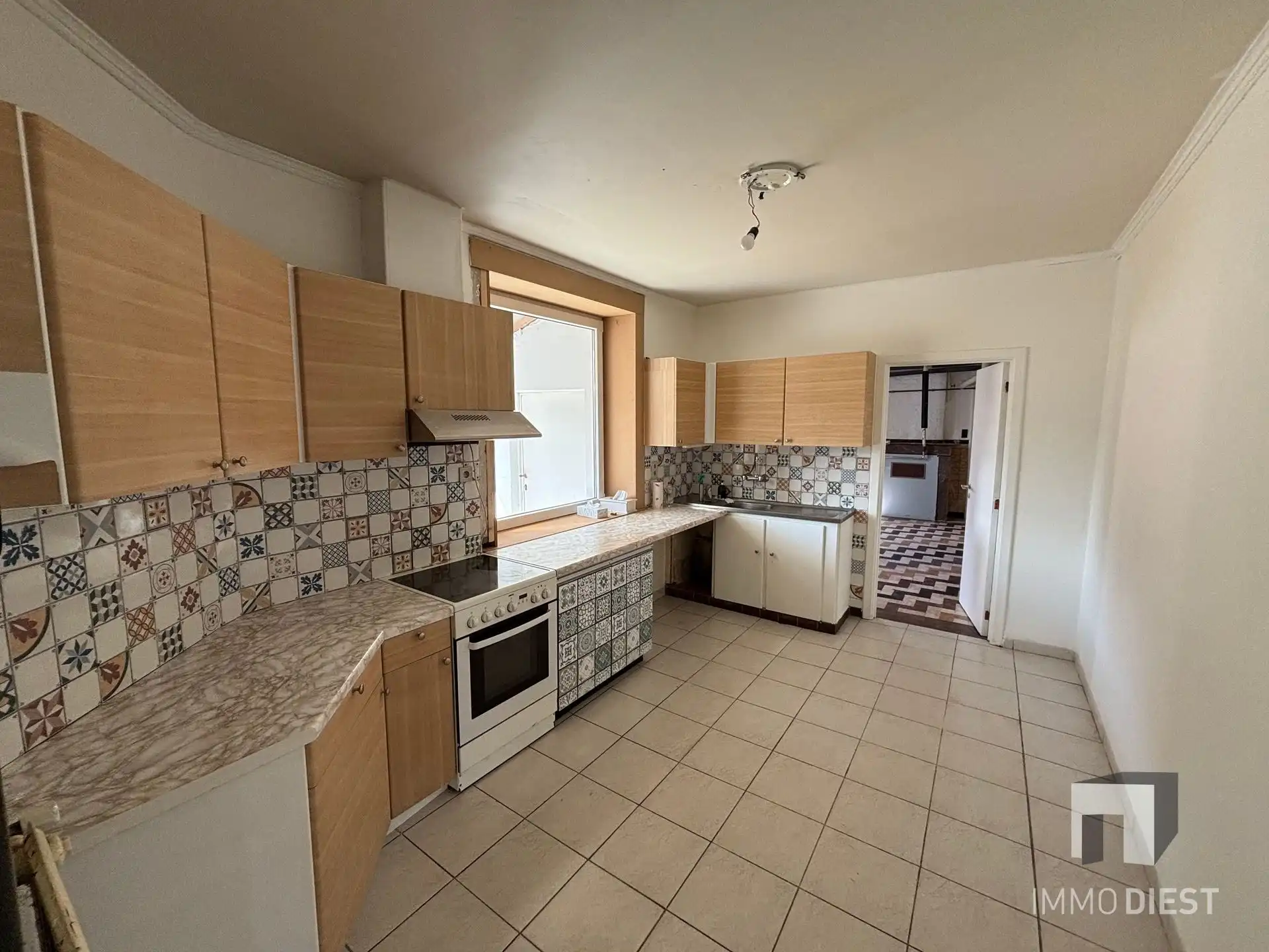 Ruime betaalbare woning met veranda en bijgebouw foto 18