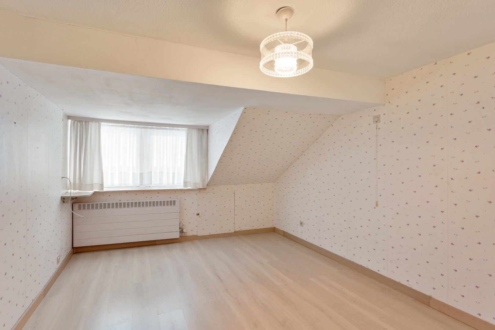 Centraal gelegen gebouw bestaande uit een handelspand op het gelijkvloers en een bovenliggend duplex-appartement! foto 24