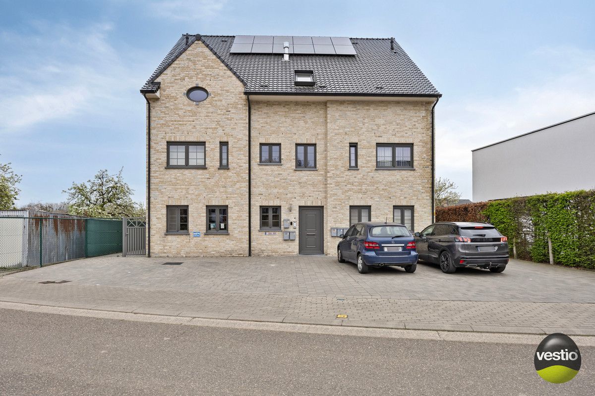OPBRENGSTEIGENDOM VAN VERHUURD GELIJKVLOERS APPARTMENT MET 1 SLP NABIJ CENTRUM HOESELT. foto 17