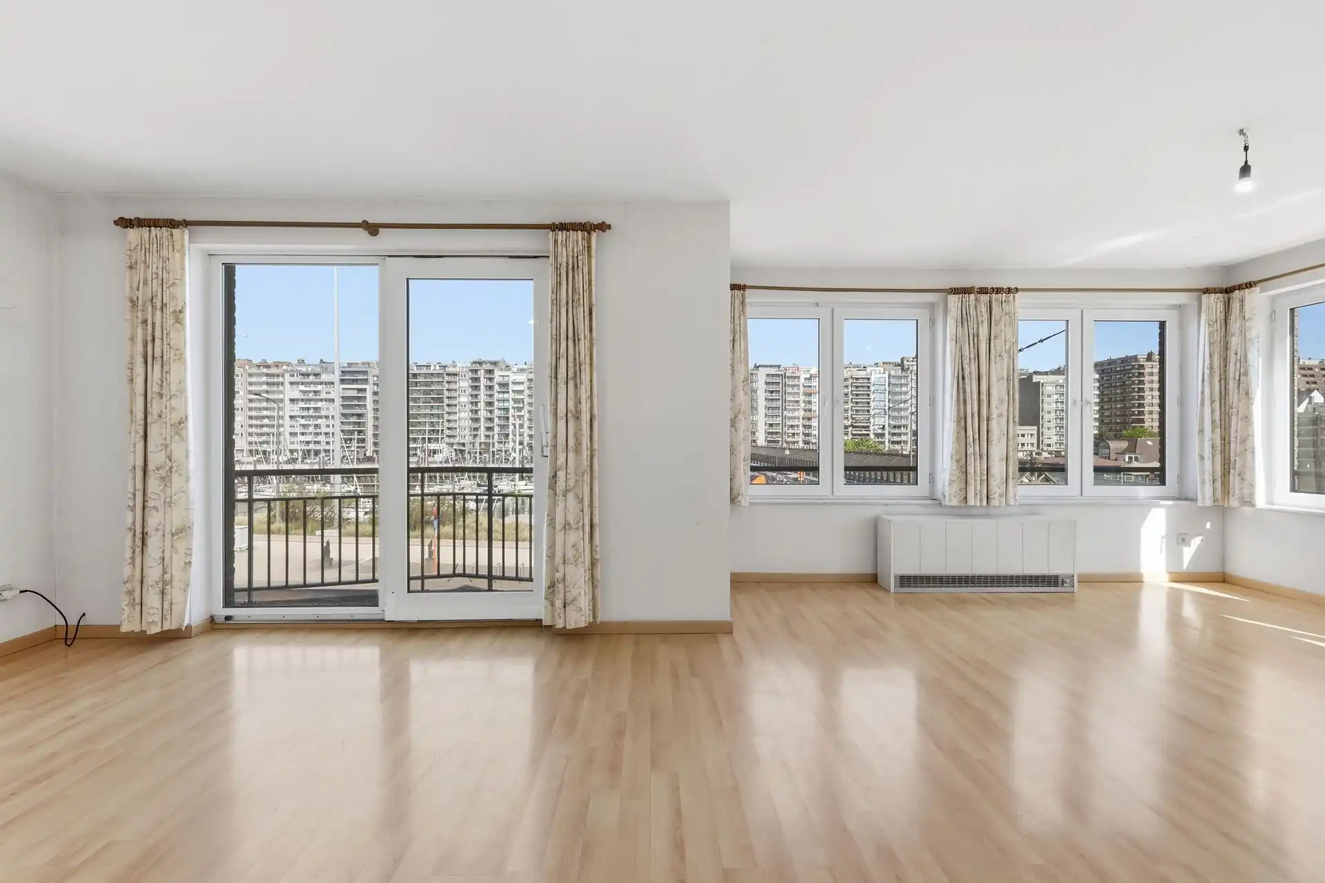 HOEKAPPARTEMENT / JACHTHAVEN foto {{pictureIndex}}