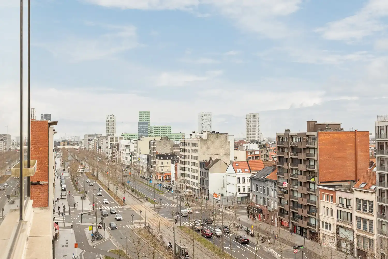 Stijlvol 2-slp app met terras en panoramisch uitzicht over Antwerpen foto 14