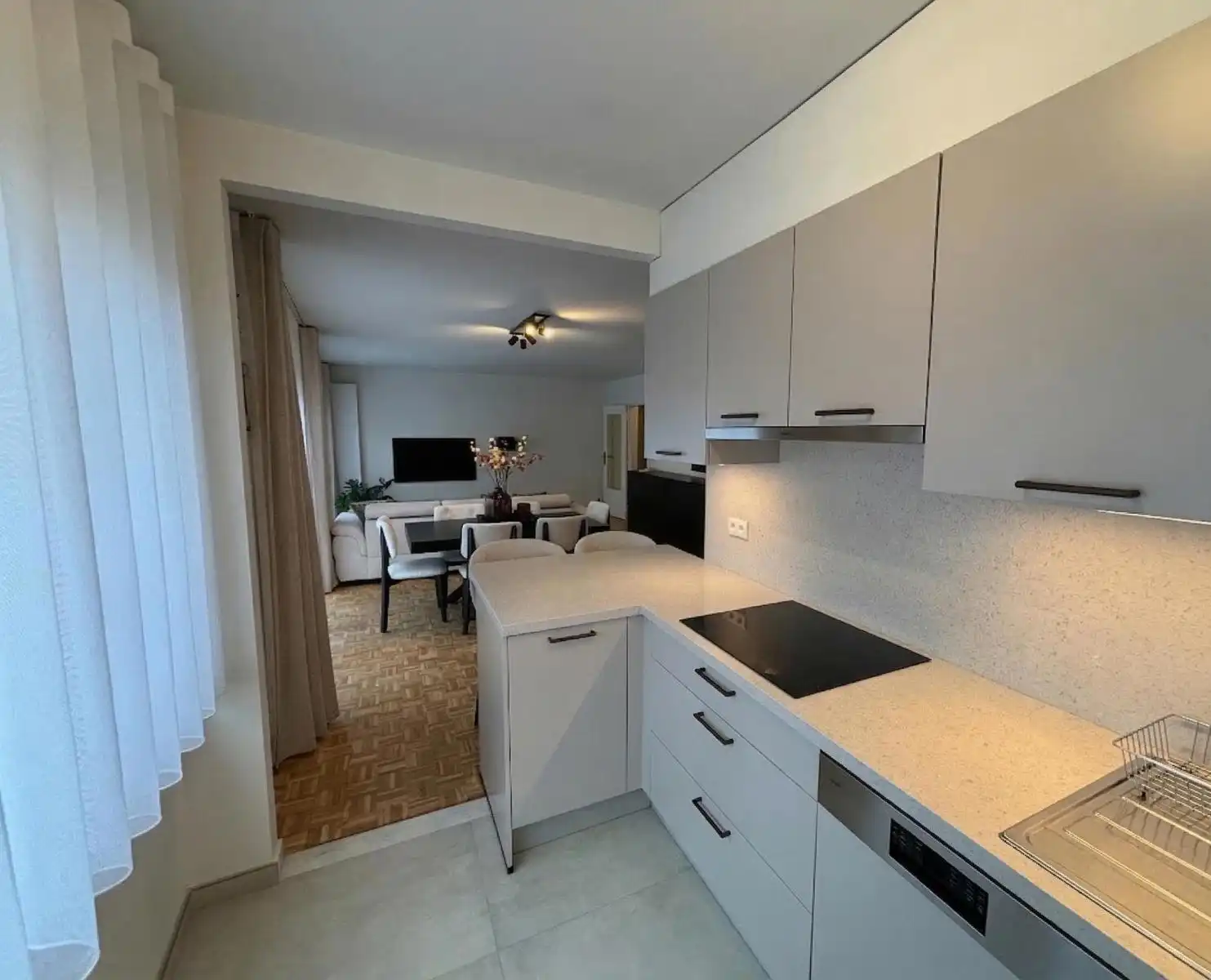 Gerenoveerd appartement met 3 slpk + garage in Mechelen foto 5