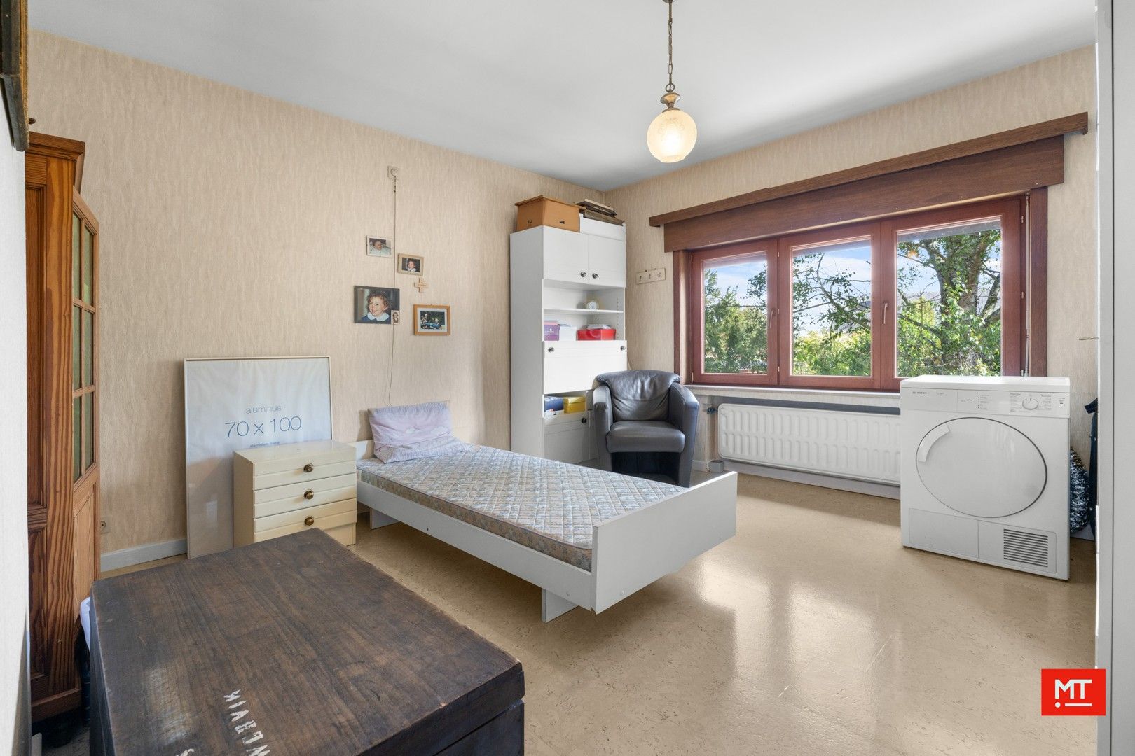 Kloeke, halfopen woning met 3 slaapkamers, garage en tuin op een rustige locatie in Wervik foto 10