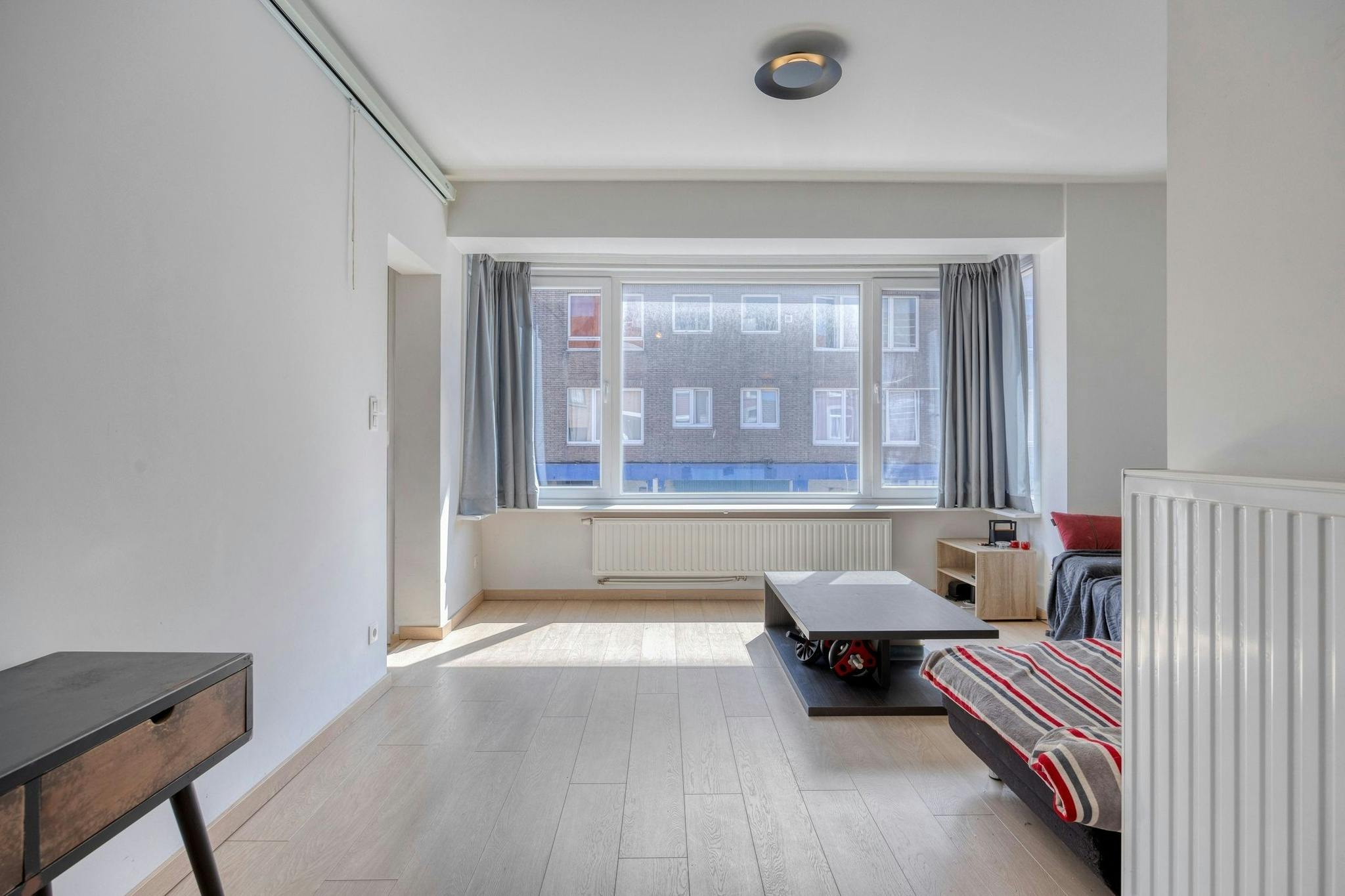 Lichtrijk en ruim gerenoveerd appartement nabij Gent-centrum foto 12