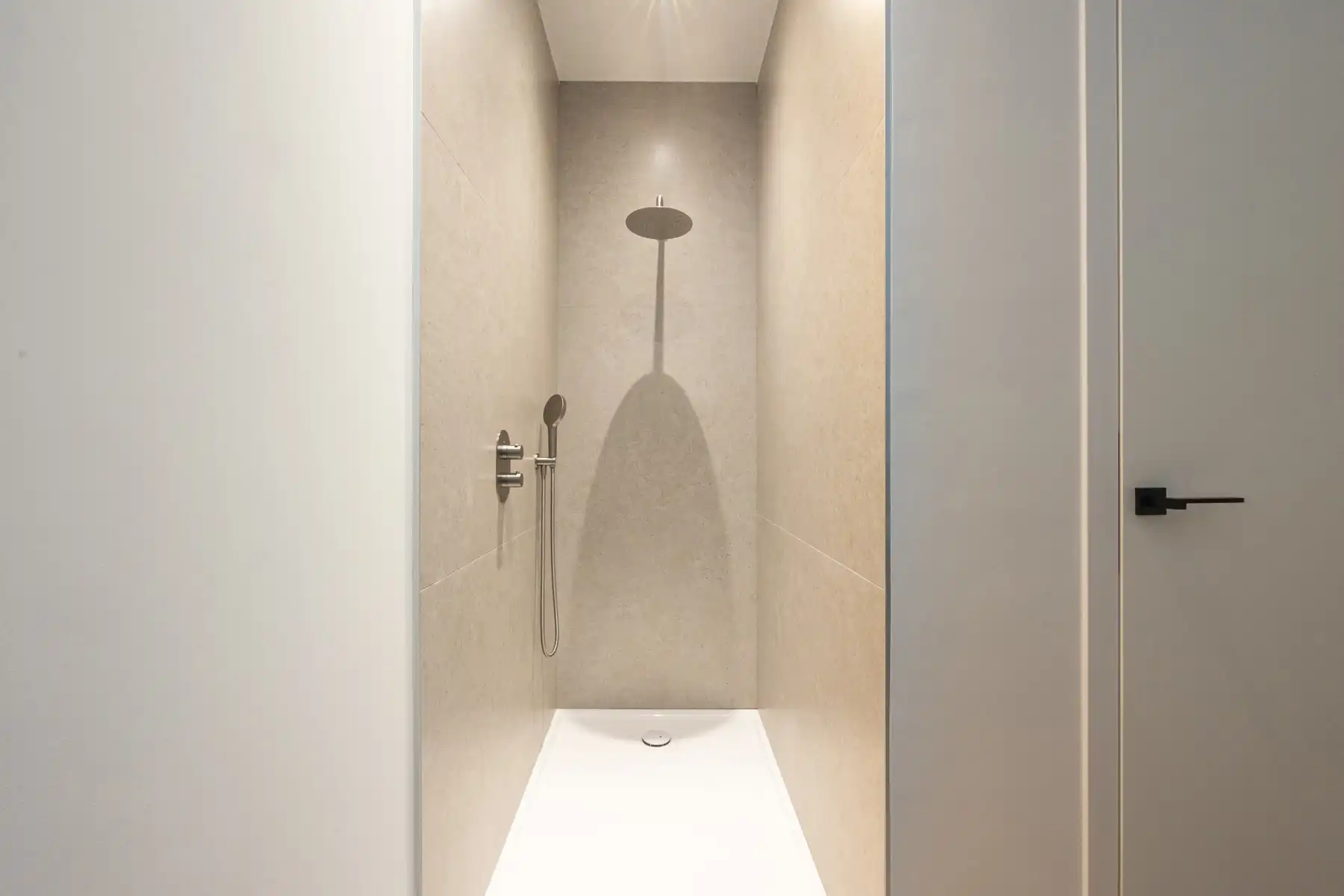 Prestigieus 3 slpk. nieuwbouwappartement met groot terras. foto 13