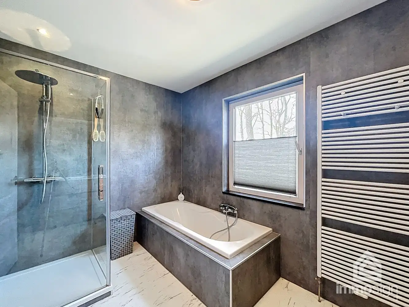 Instapklare gezinswoning in een uitzonderlijk rustige omgeving te Molenbeersel foto 21