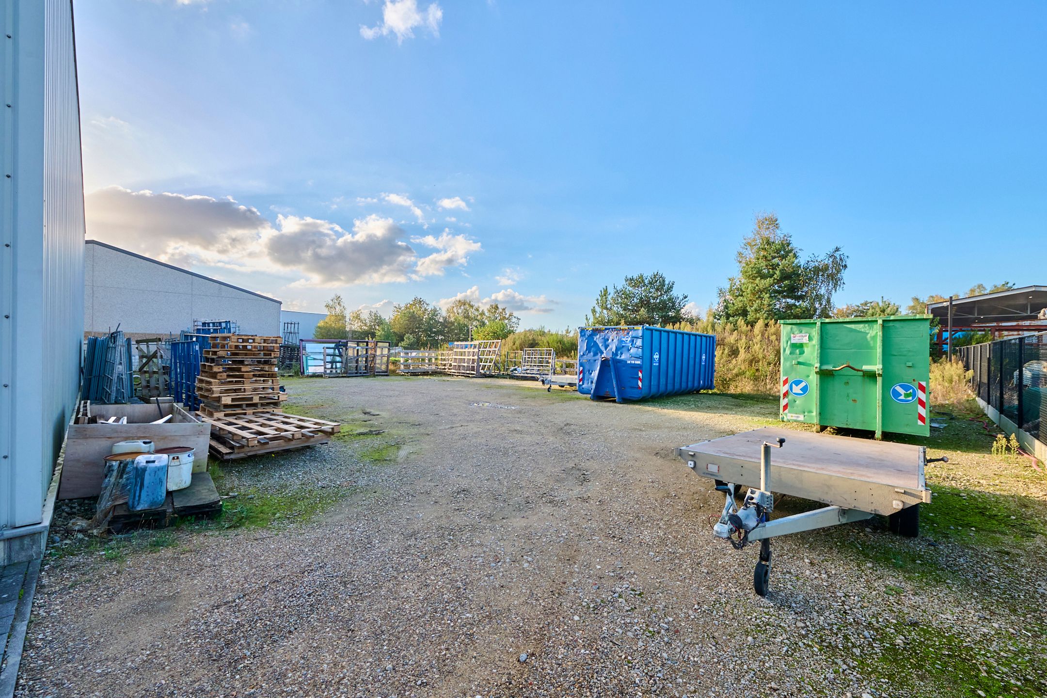 MODERN ENERGIEZUINIG BEDRIJFSGEBOUW MET BUTENTERREIN foto 24