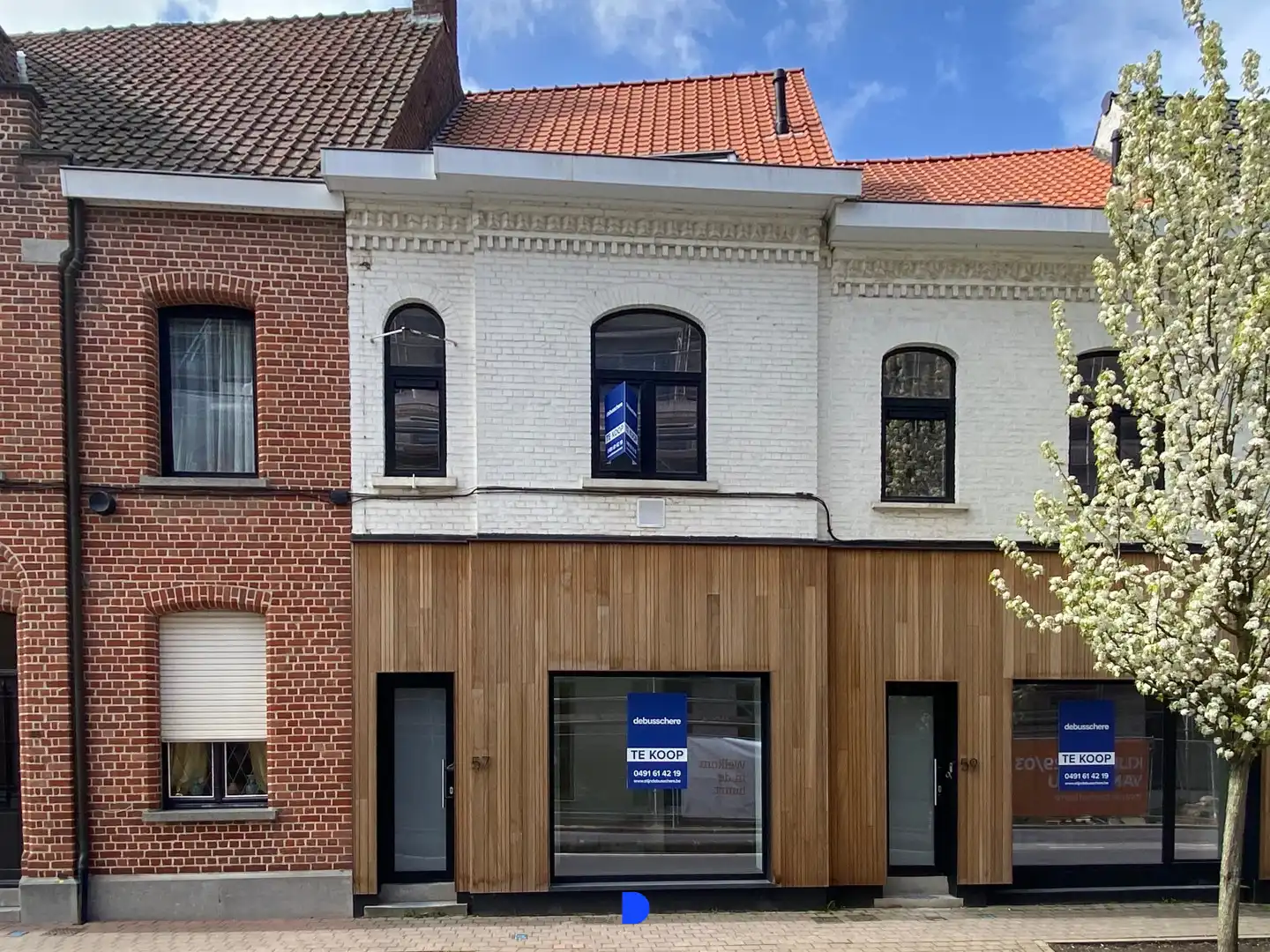 Stijlvol gerenoveerde woning met lichtrijke leefruimtes en tuin foto 2
