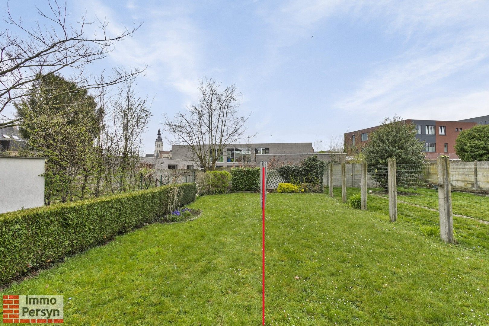 Ruime stadswoning met 3 slaapkamers en tuintje. foto 15