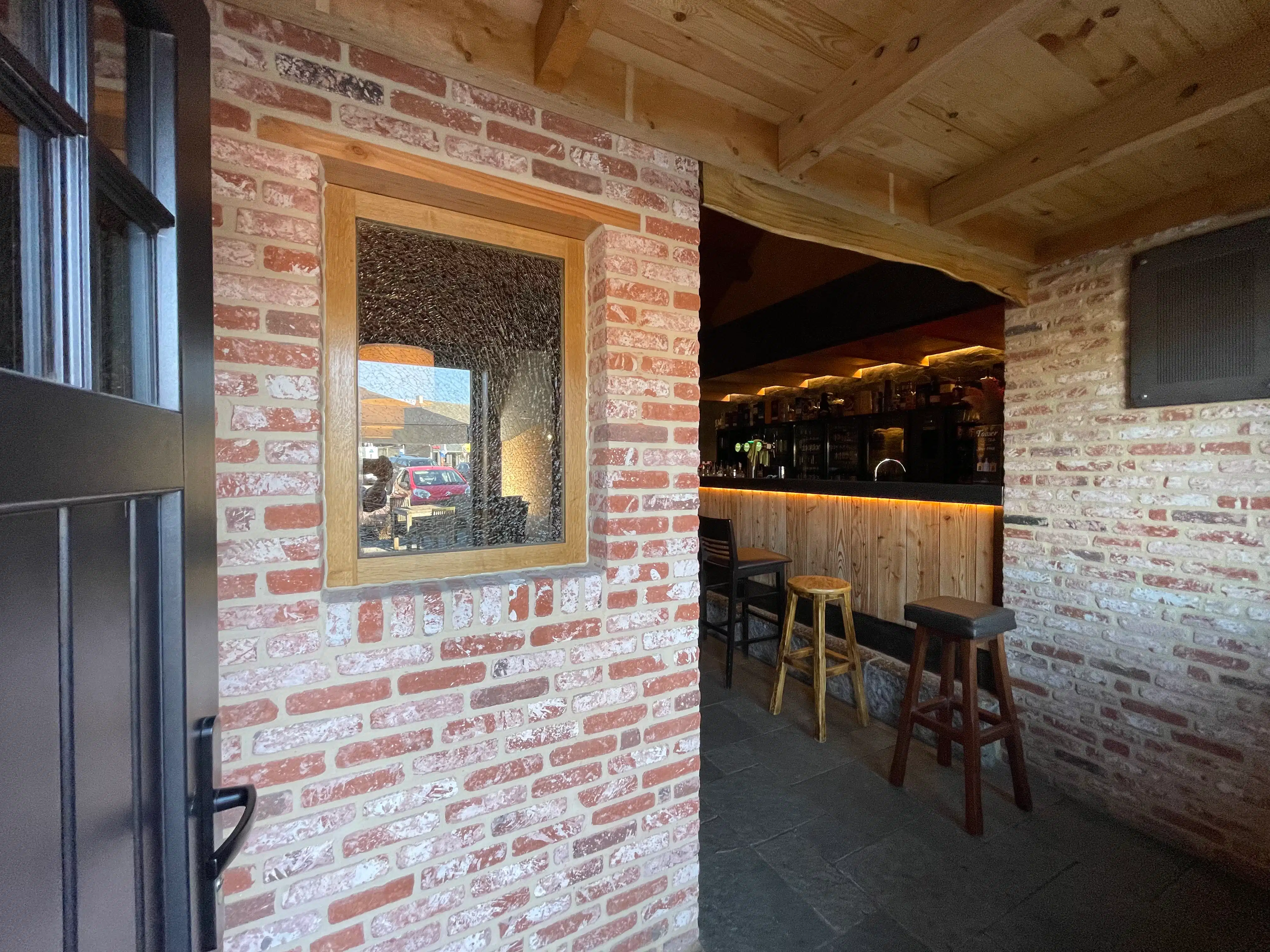 Unieke whisky en wijnbar foto 3