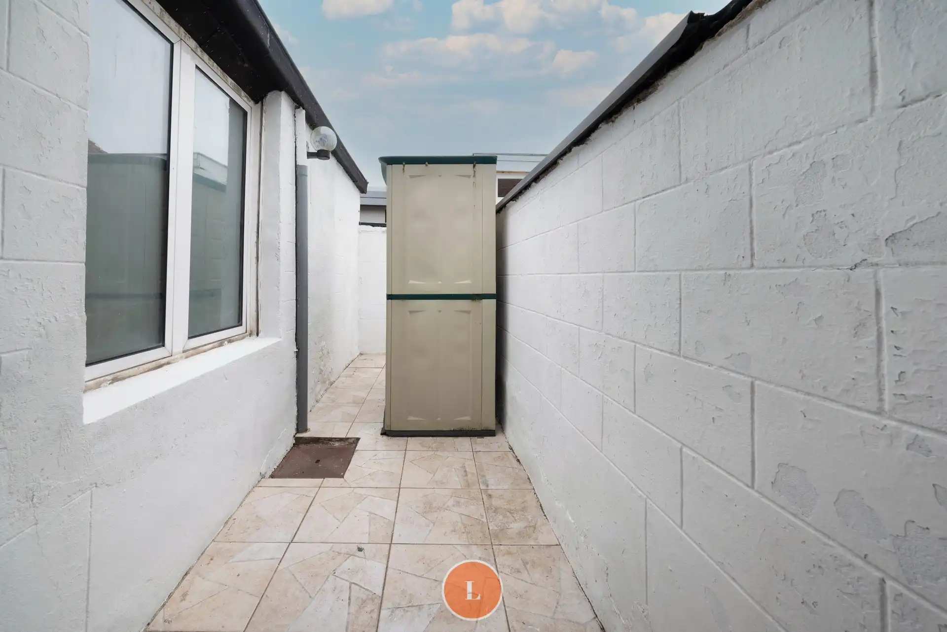 Handelshuis te koop in centrum Izegem foto 11