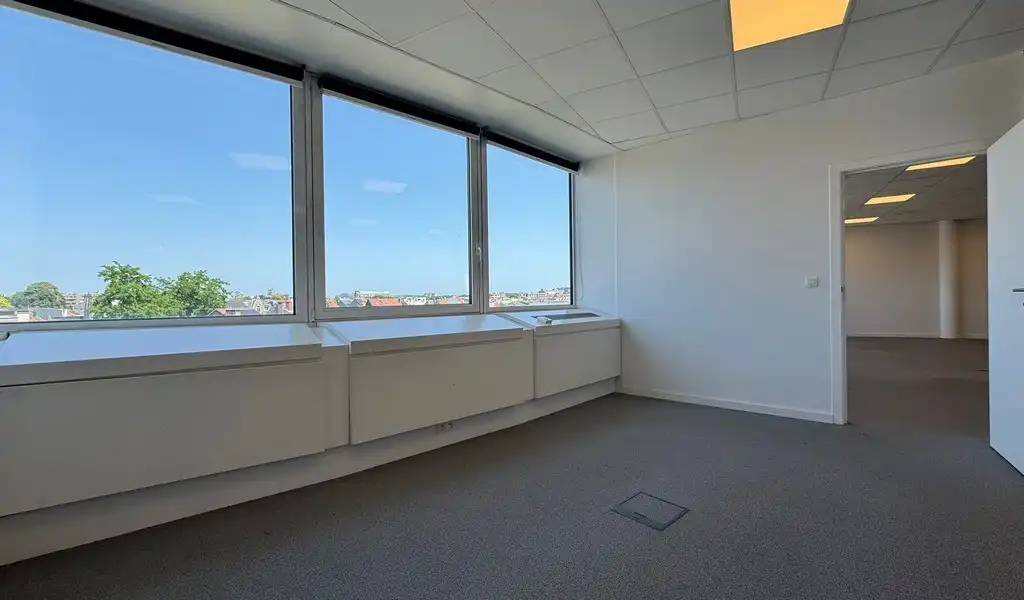 Commerciële kantoorruimte te huur in Antwerp Gate I te Berchem foto 11