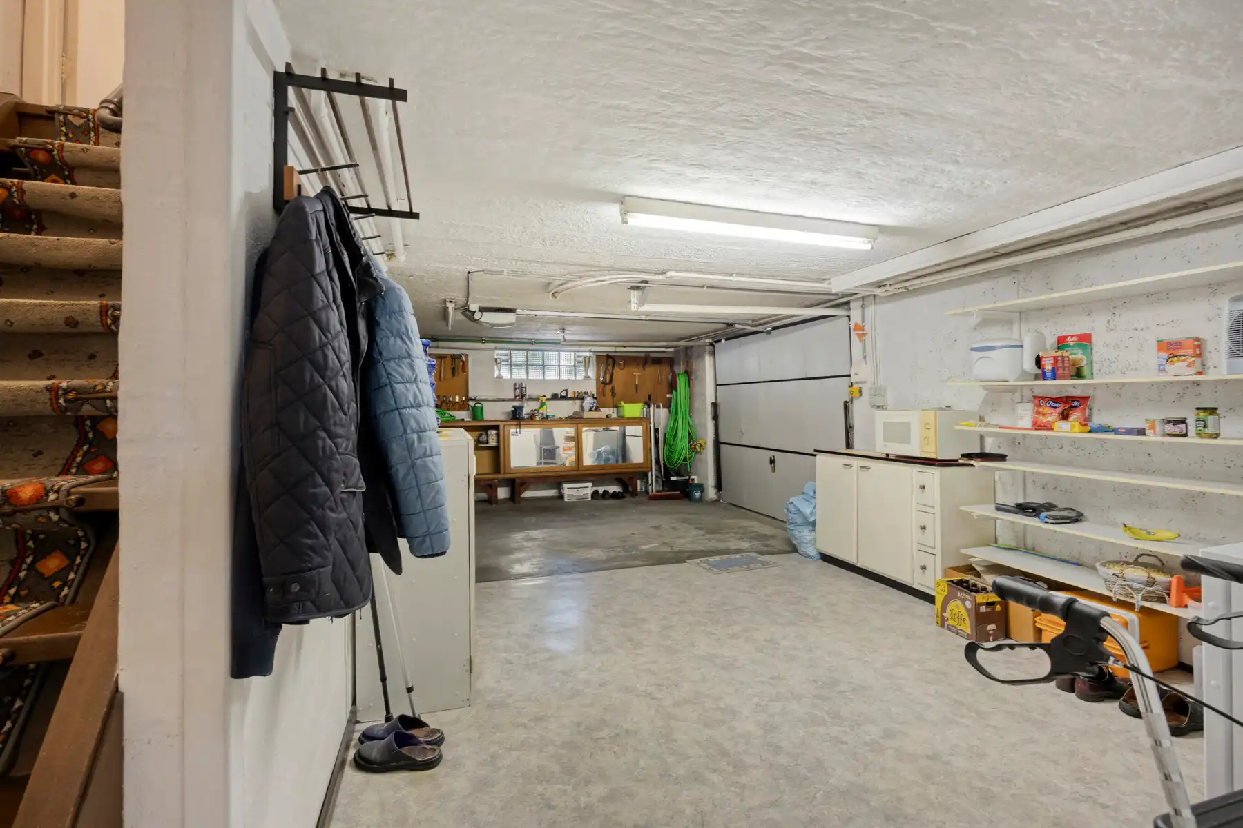Vrijstaande woning op een perceel van 10a 20ca in een rustige, landelijke omgeving foto 20