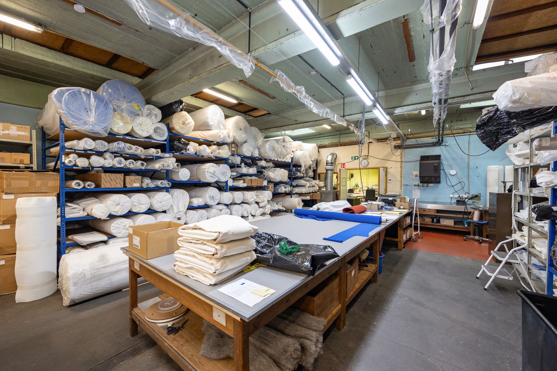 Kantoorgebouw met atelier op voll. bebouwd perceel van 528m² foto 8