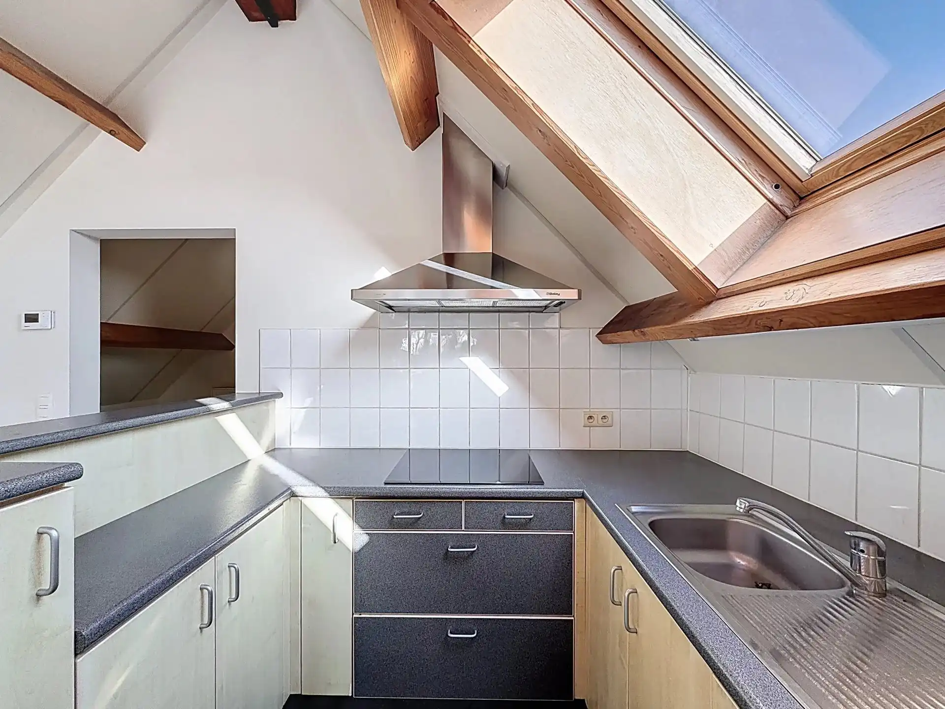 Ruim appartement met 1 slaapkamer, berging en staanplaats te Mol-Ezaart. foto 7