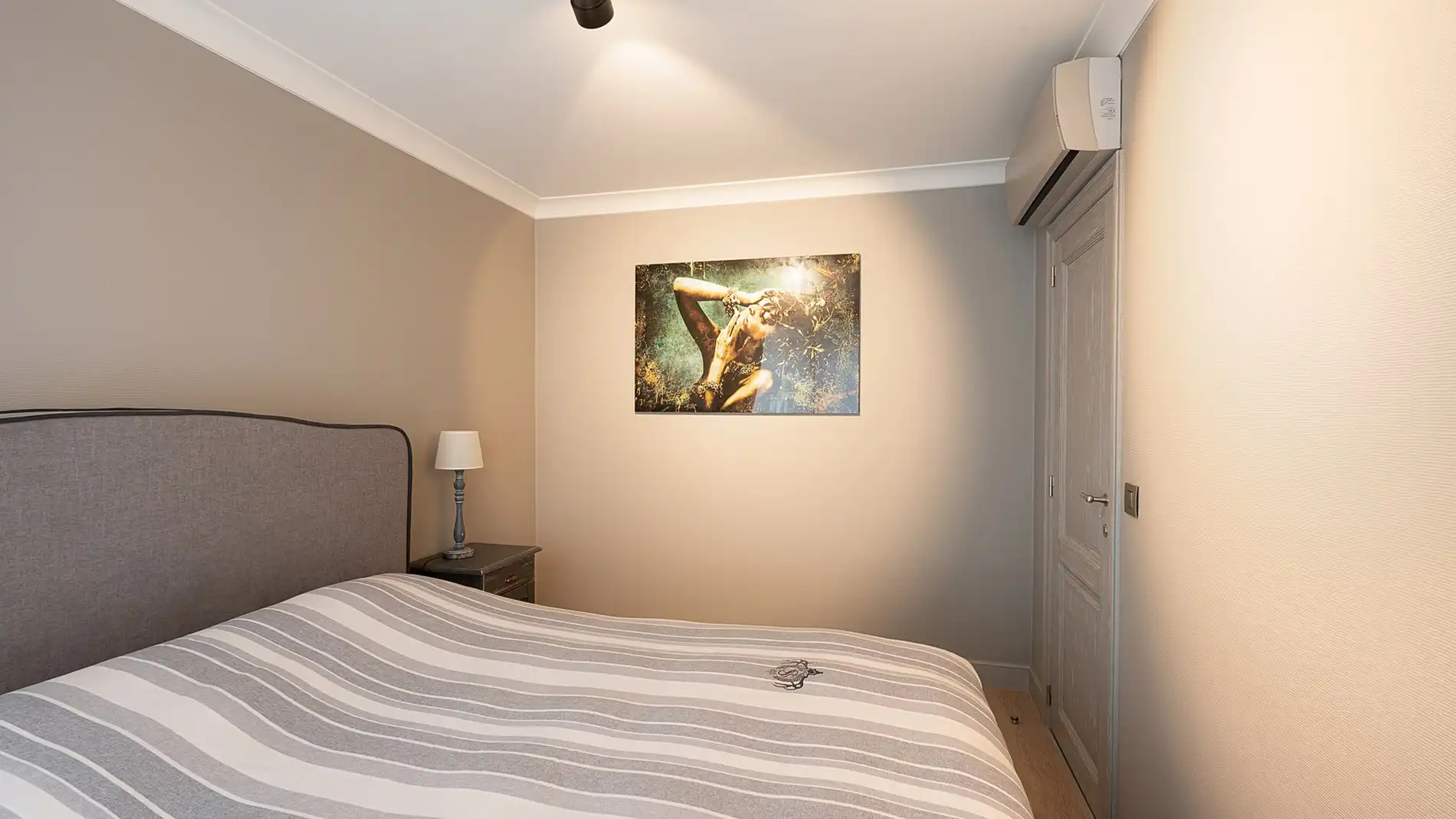 Appartement met 2 slpks. te koop in centrum Knokke foto 13