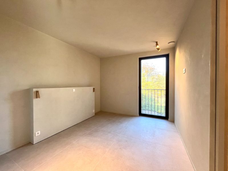 APPARTEMENT MET 2 SLAAPKAMERS, 2 BADKAMERS EN ONDERGRONDSE AUTOSTAANPLAATS TE HUUR IN SLEIDINGE foto 13