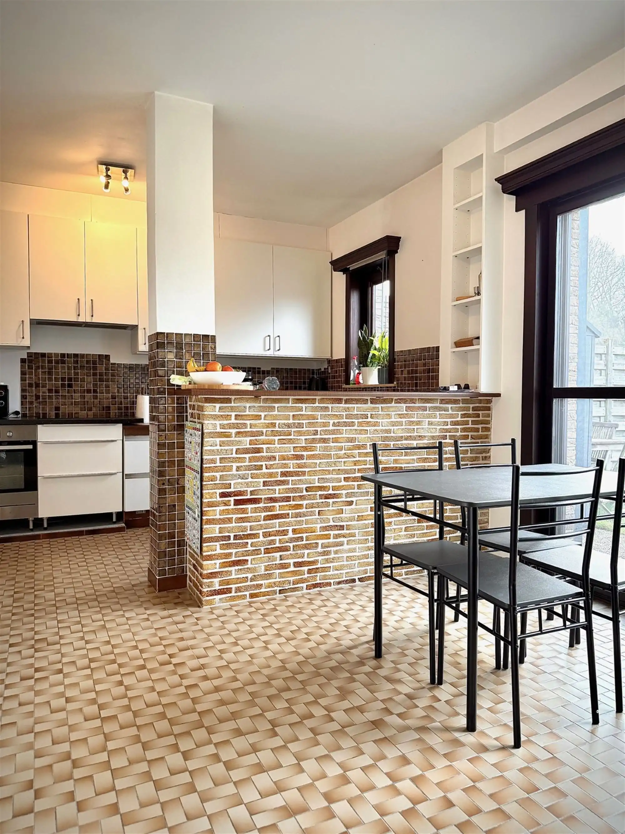 Ruime DORPSWONING met 3 SLAAPKAMERS, GARAGE & TUIN/TERRAS foto 6