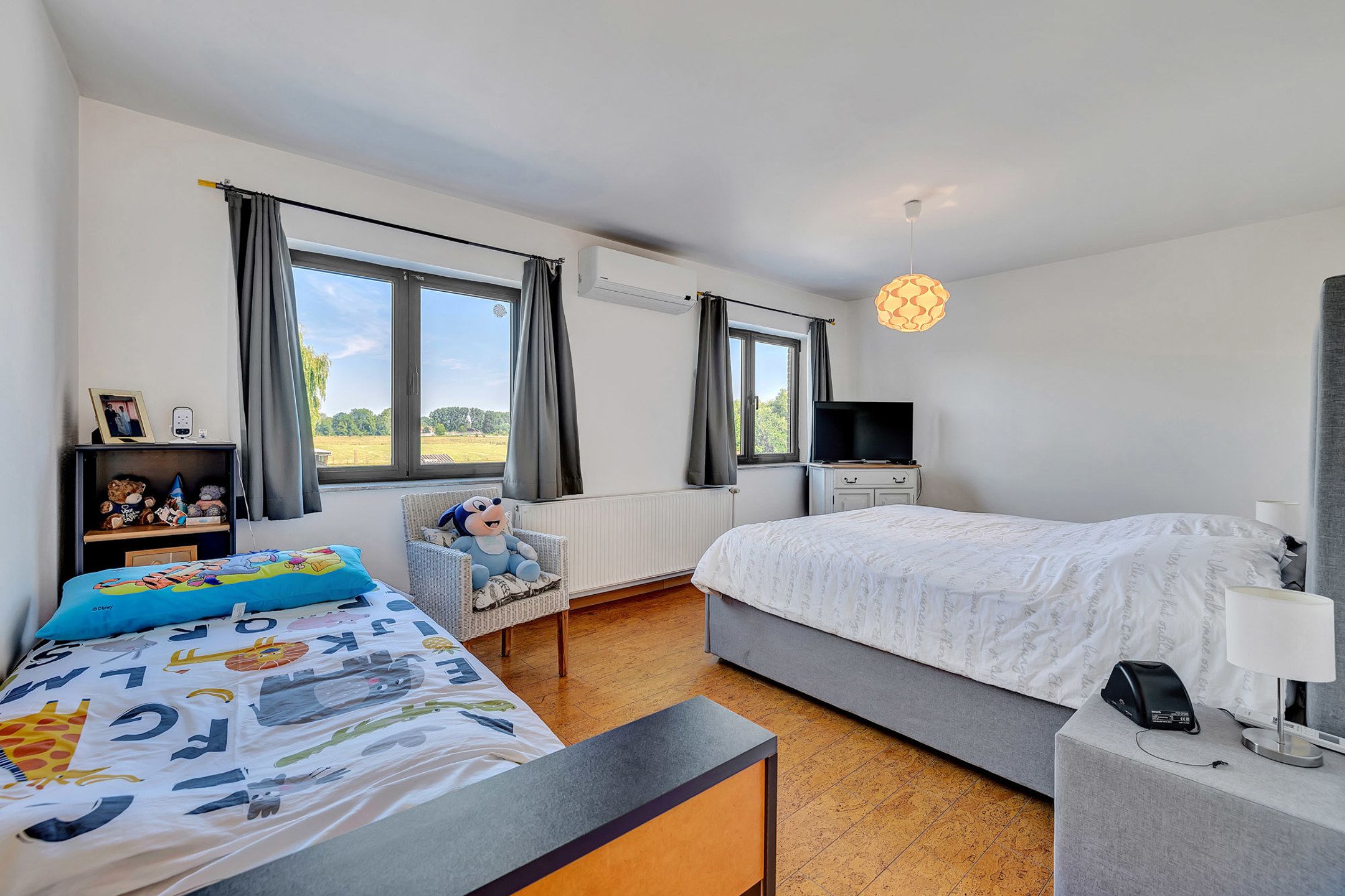Instapklare woning met garage en tuin foto 18