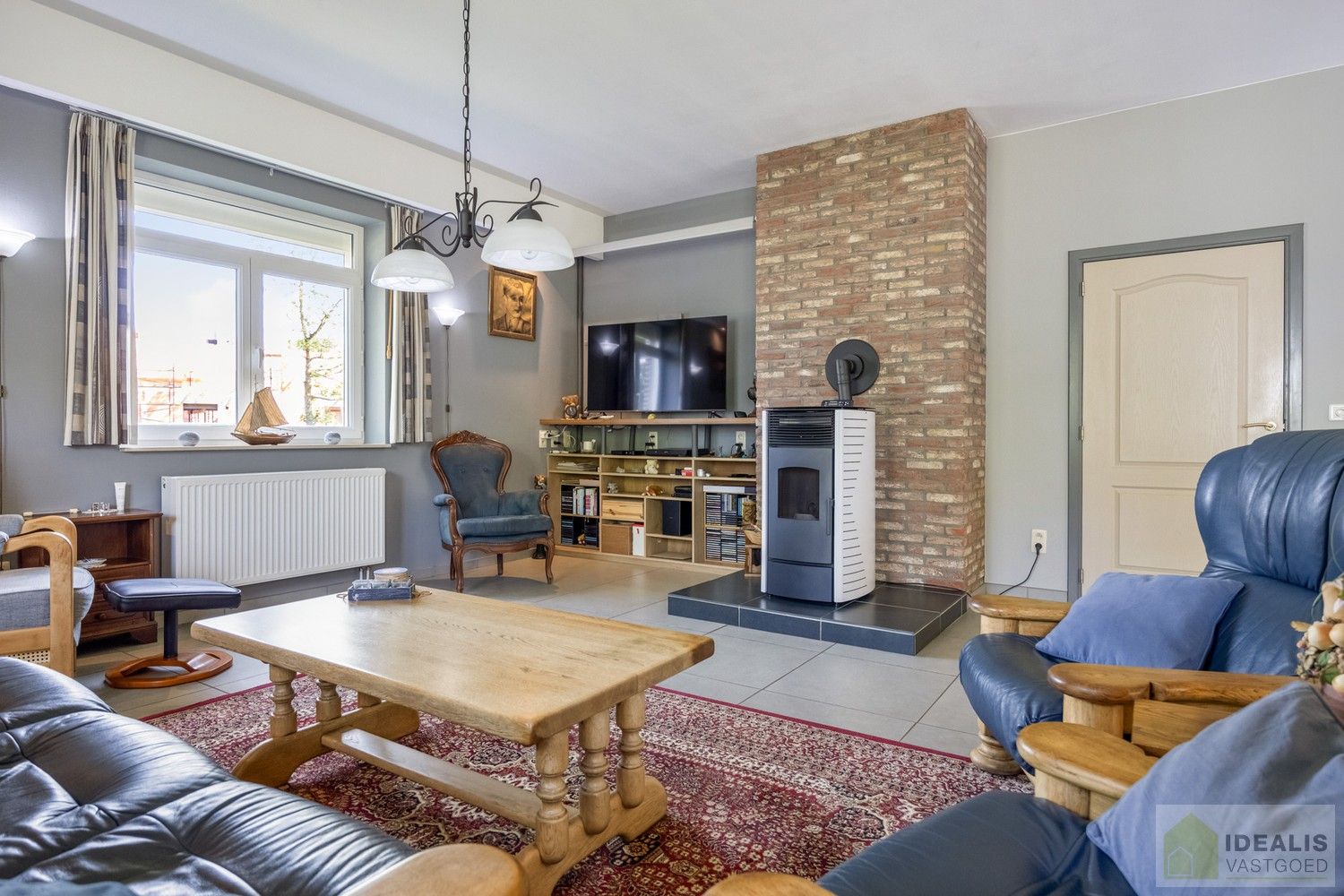 ZEER RUIM OPGEZETTE (360m²!) EN KNAP AFGEWERKTE EENGEZINSWONING OP RUSTIGE LOCATIE MET MAAR LIEFST 8!! SLAAPKAMERS foto 15