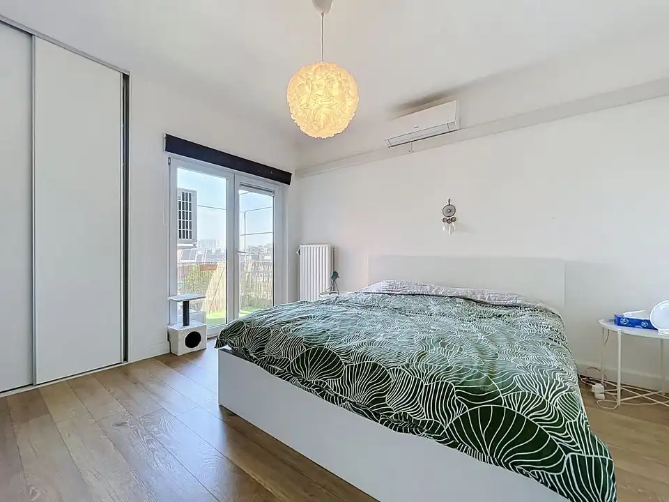 Lichtrijk en instapklaar 3-slaapkamerappartement (106 m²) met garage en gunstig EPC (B) op toplocatie in Wilrijk! foto 14