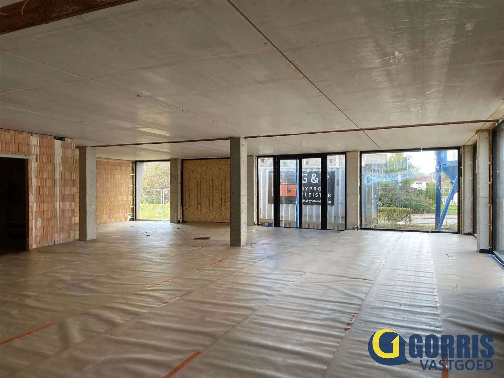  Ruime commerciële ruimte van 198 m² op toplocatie in Heist-op-den-Berg foto 3