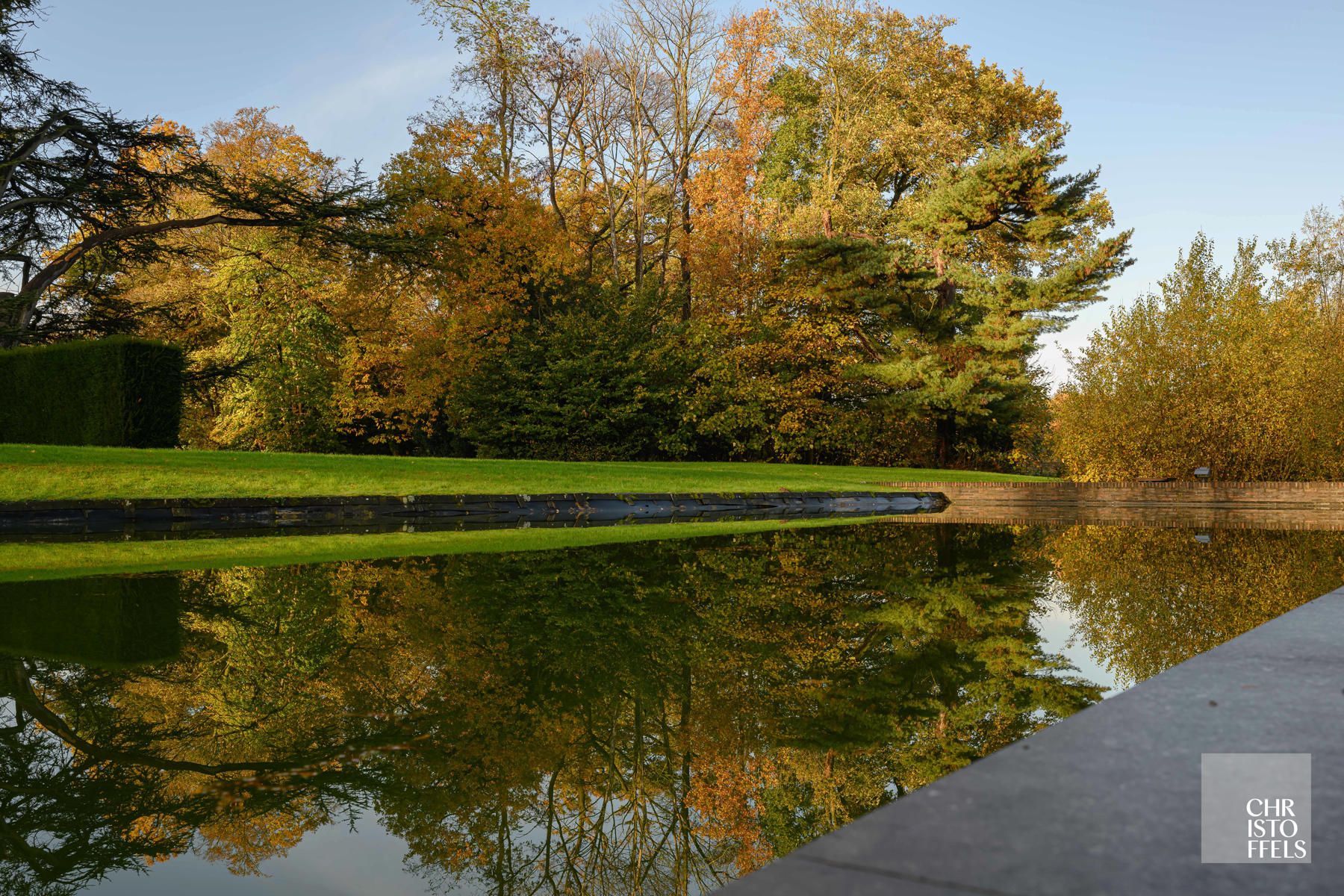 Uitzonderlijk landgoed met 11,5 ha park en 10,5 ha weilanden! foto 15