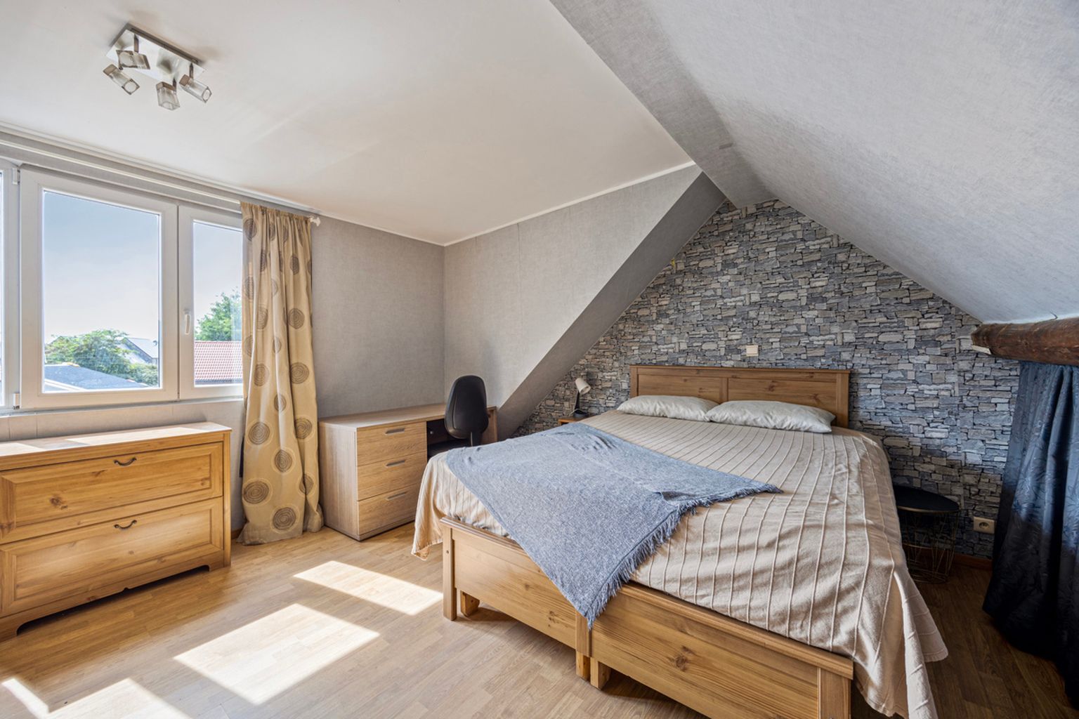 Gerenoveerde 3-gevelwoning, 4 slaapkamers te Asse foto 15