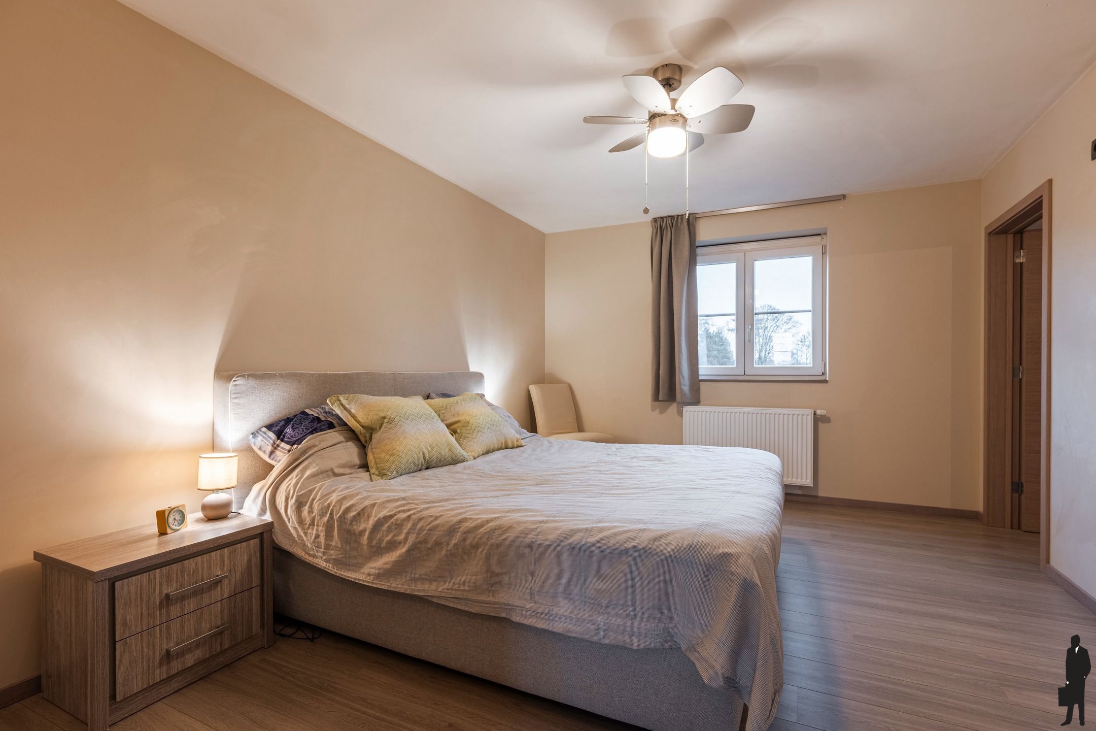 Recente, instapklare HOB-woning met 3 à 4 slpk. en bouwgrond foto 12