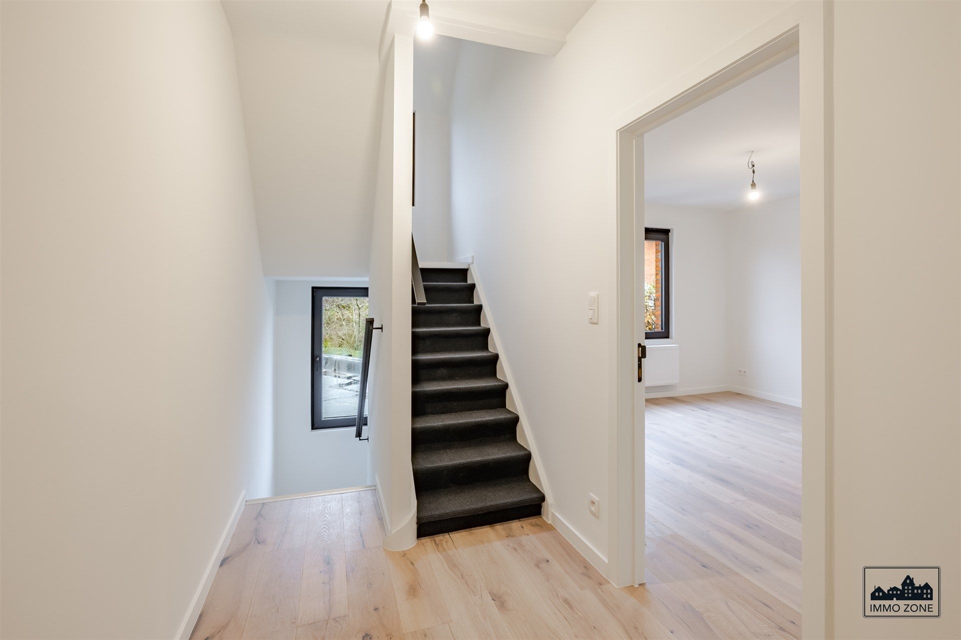 Recent & prachtig gerenoveerde woning in het landelijke Oudegem! foto 8