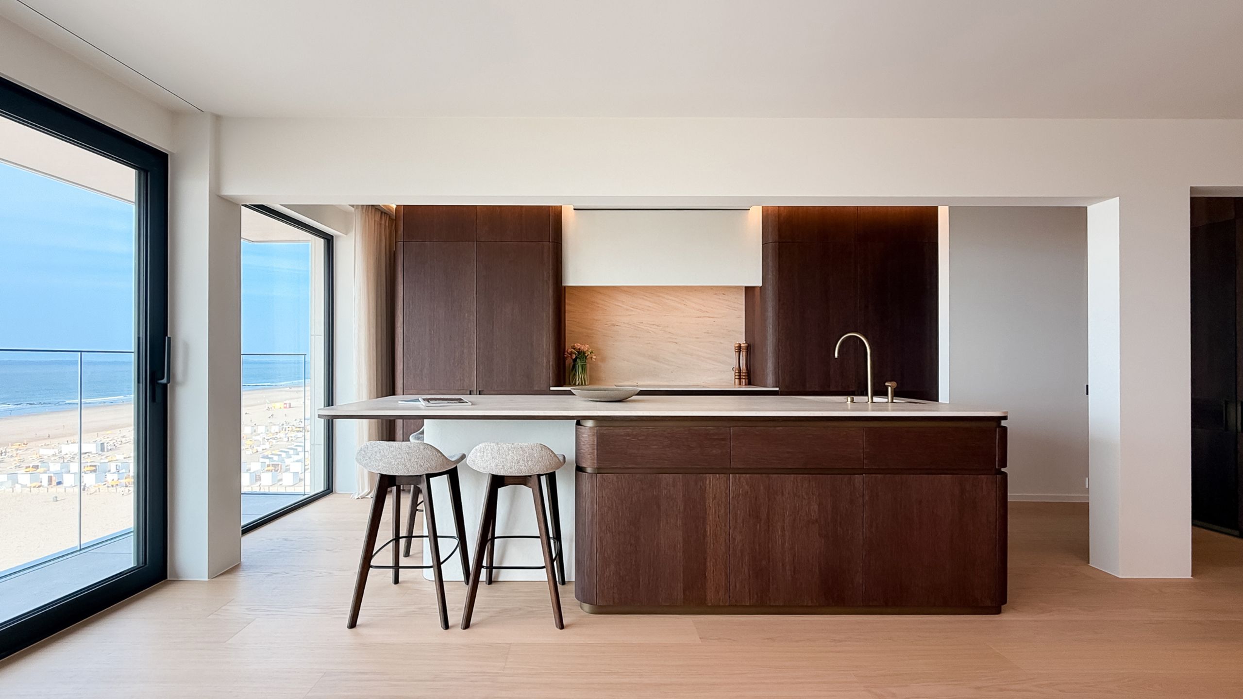 Stijlvol gerenoveerd appartement met zeezicht- ZEEDIJK ZOUTE foto 5