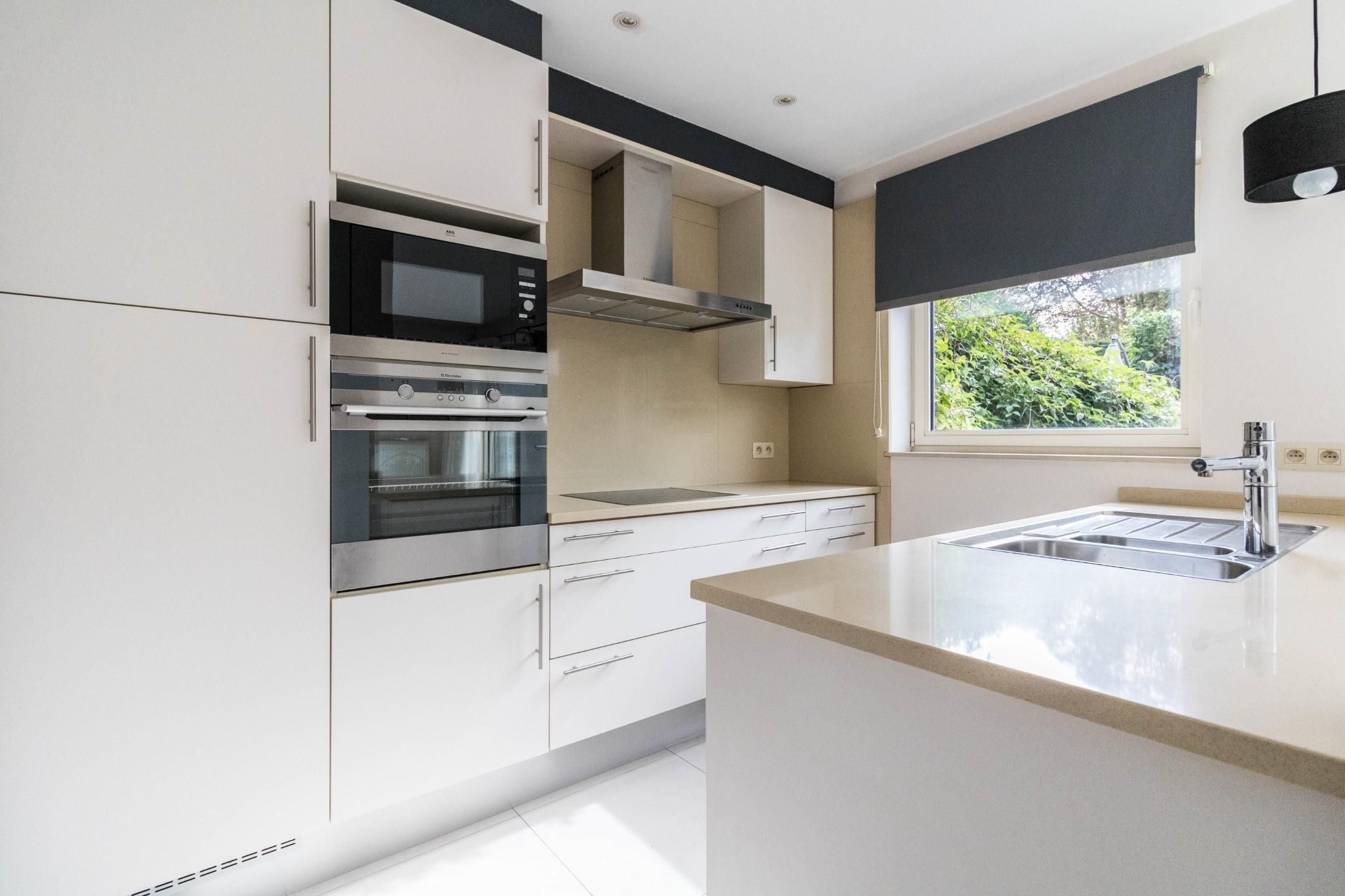 Prachtige en moderne woning met 4 slaapkamers foto 3