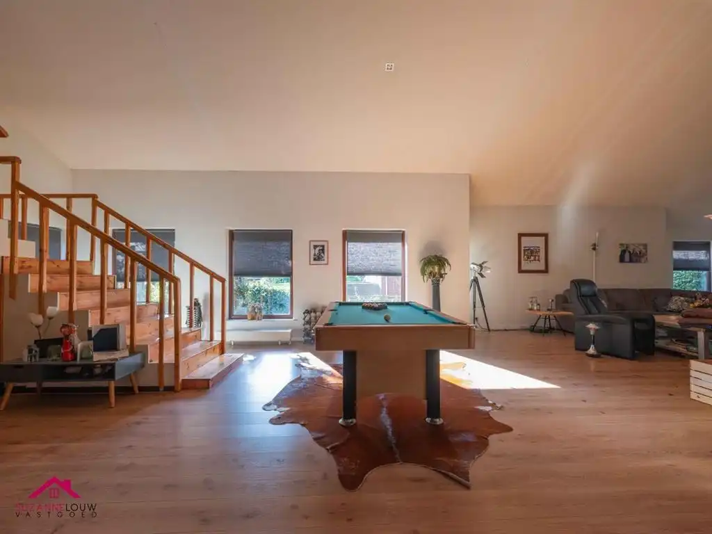 Vrijstaande woning op ruim perceel foto 9