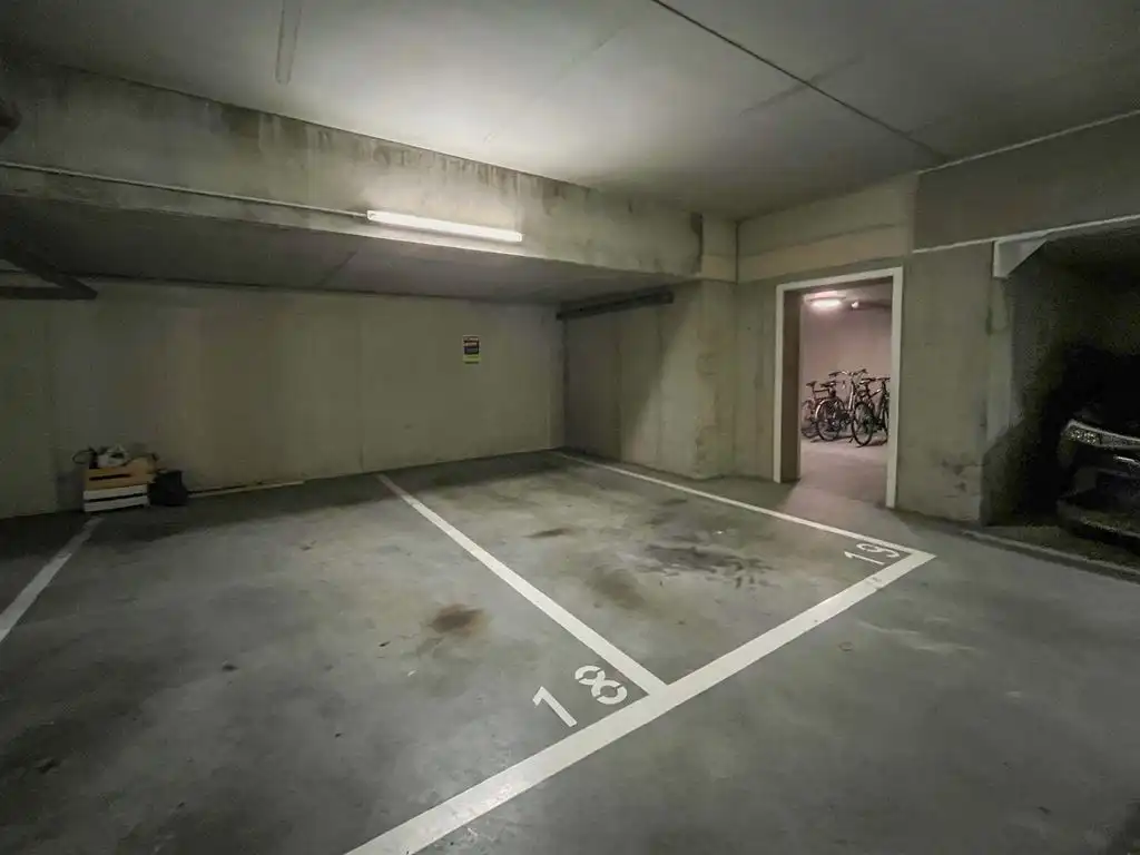 Ondergrondse staanplaats in centrum Herent! foto 2