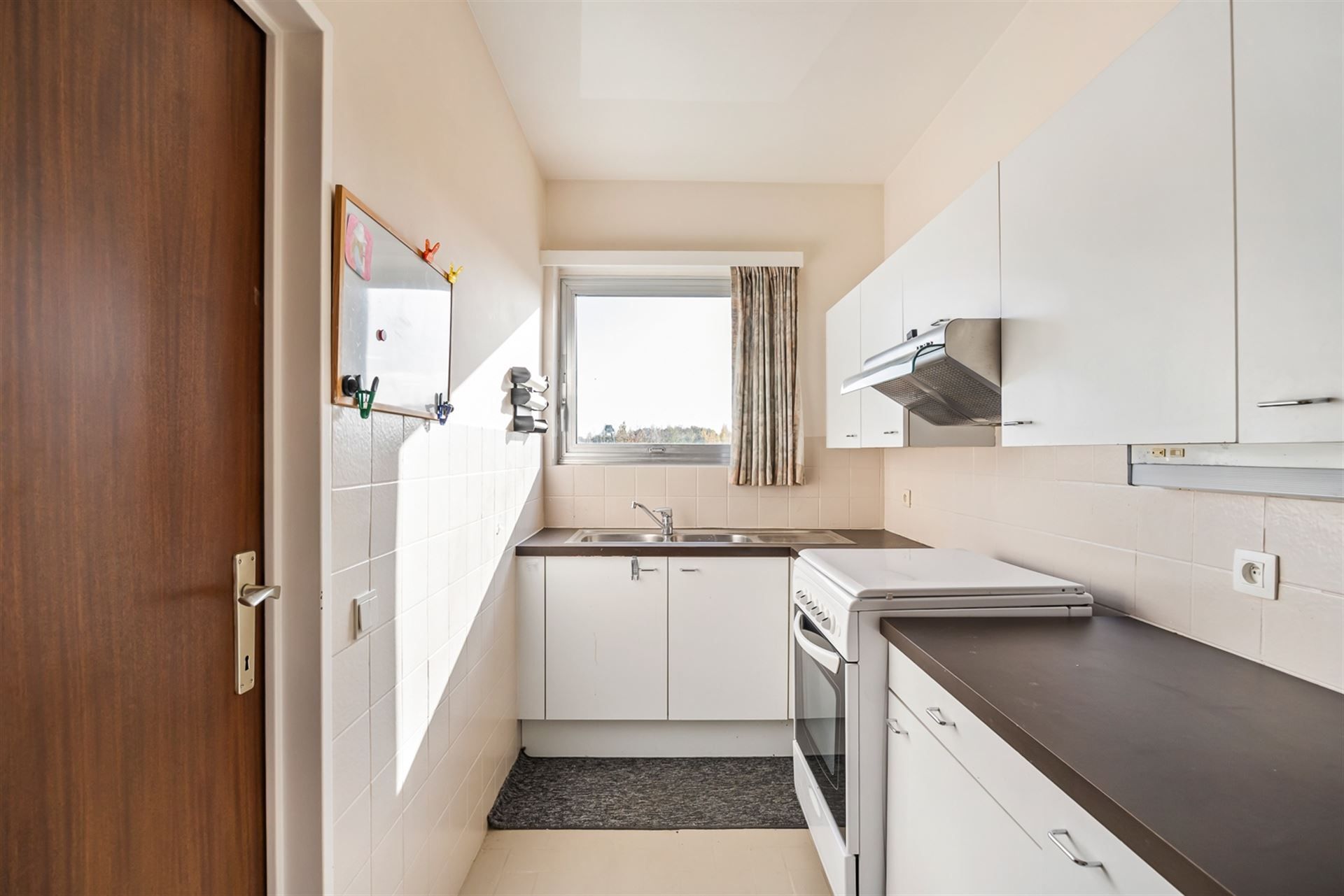 Rustig Gelegen Appartement met 2 Terrassen en Garage foto 5