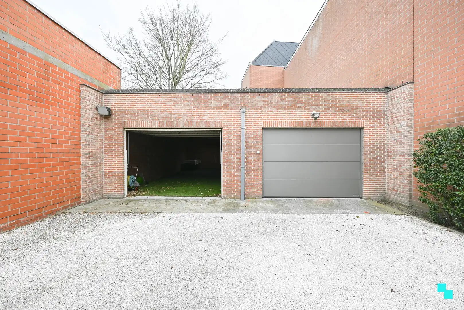 Uiterst centraal gelegen handelszaak met bijhorende opbergruimte foto 25