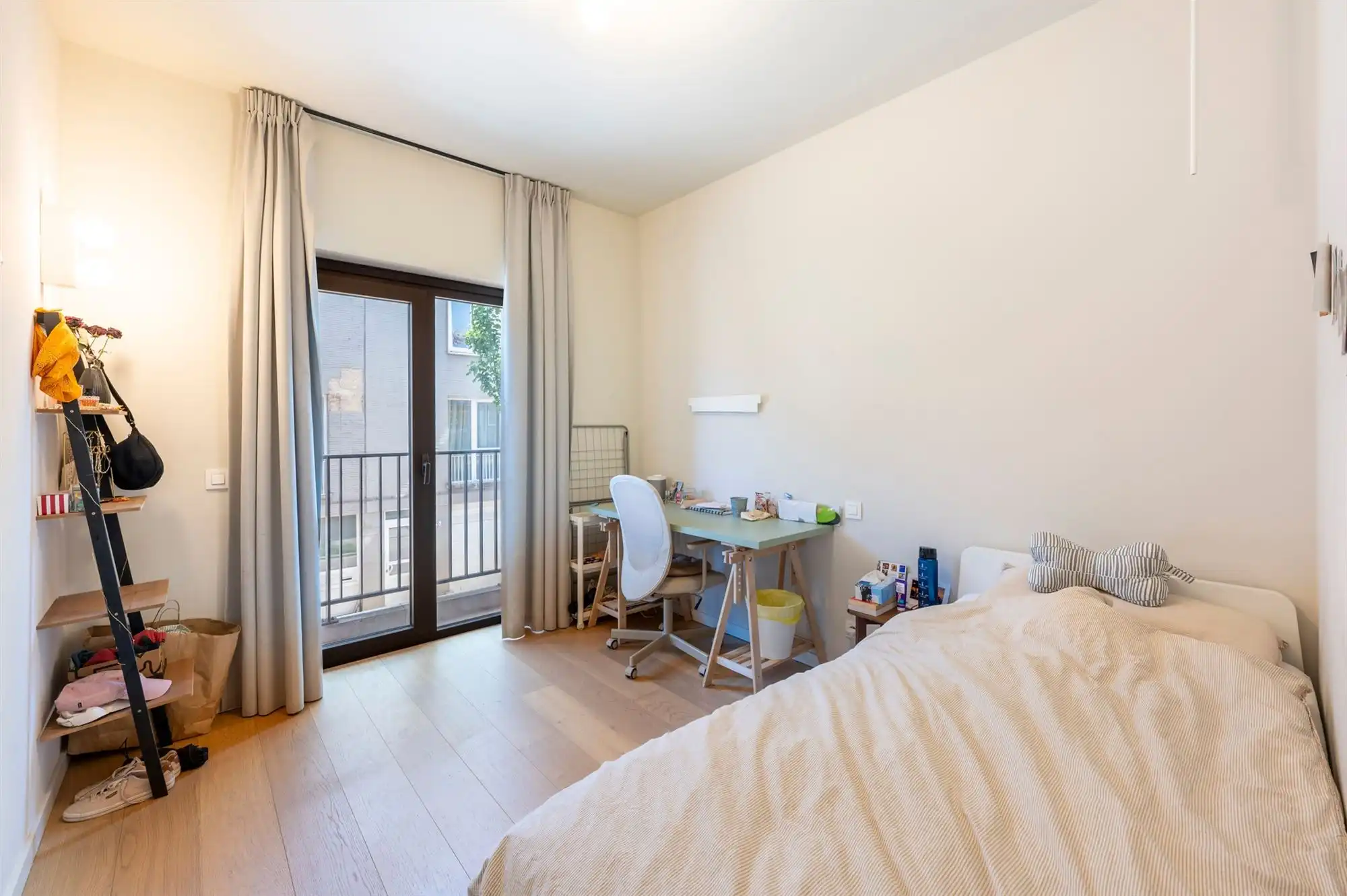 Moderne studentenkamer met eigen sanitair foto 2
