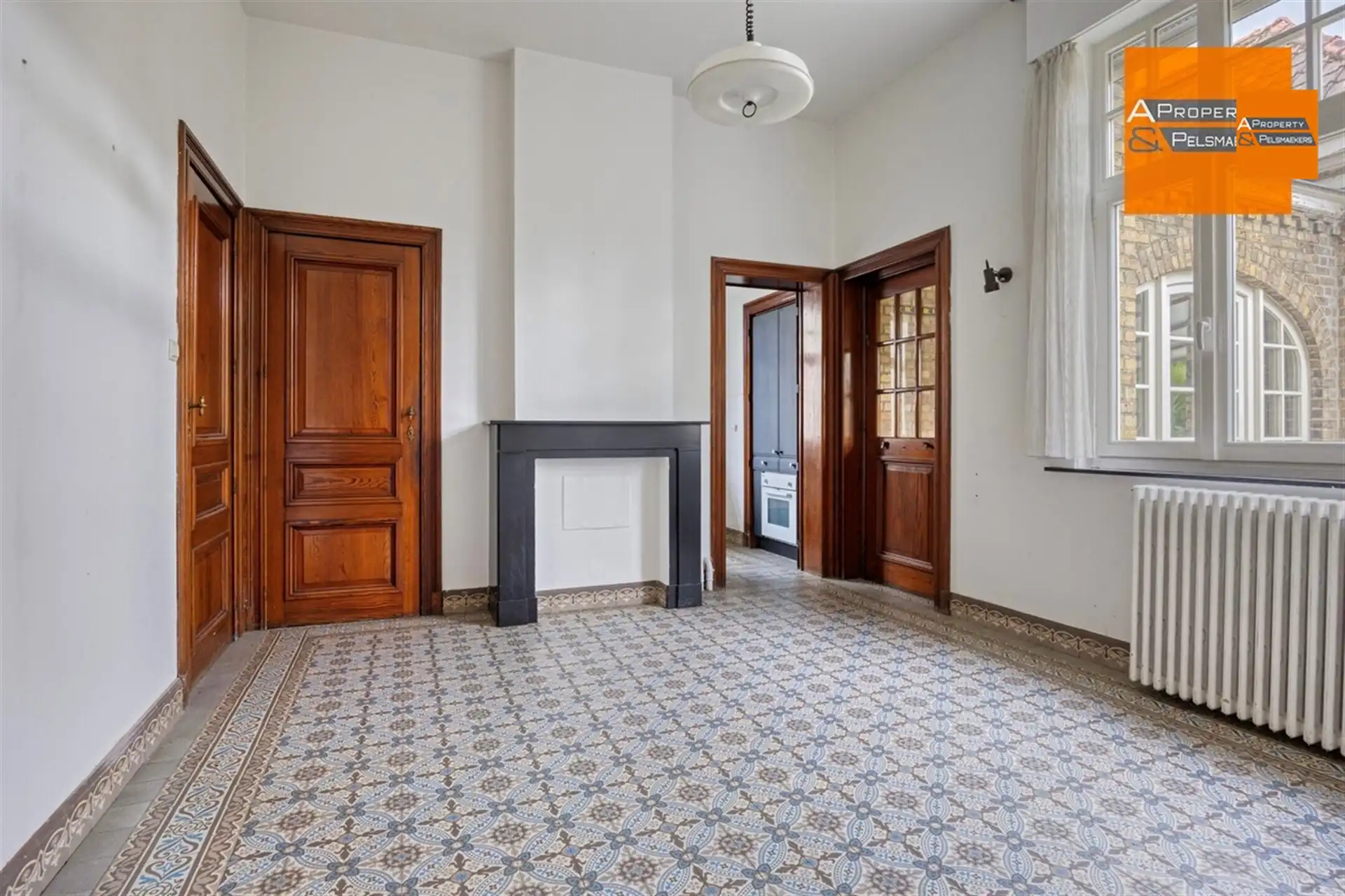 Ruim herenhuis met behoud van veel authentieke elementen  foto 12